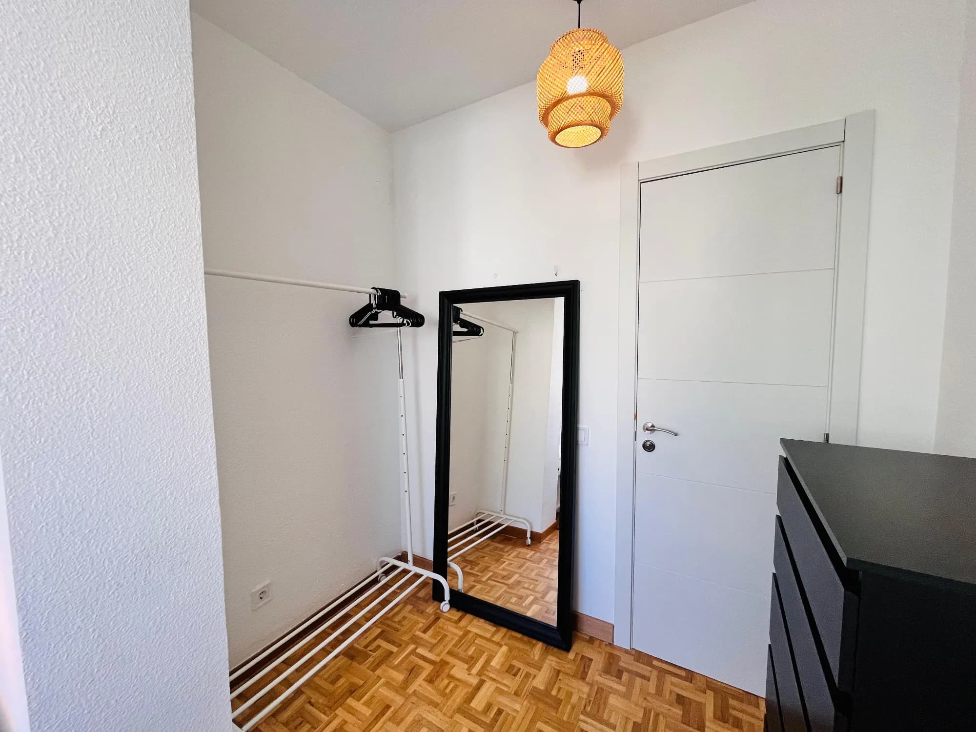 Private room in Madrid photo 4
