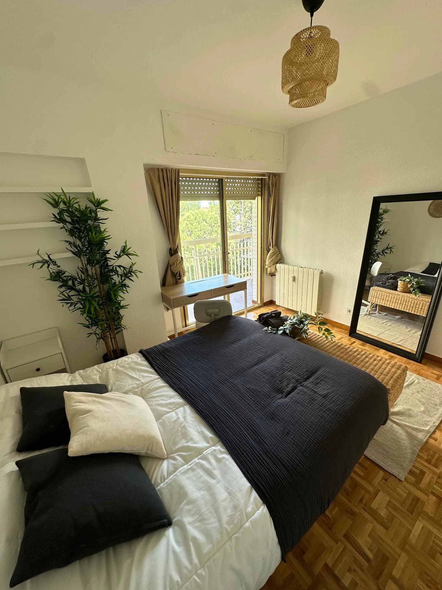 Private room in Madrid photo 2