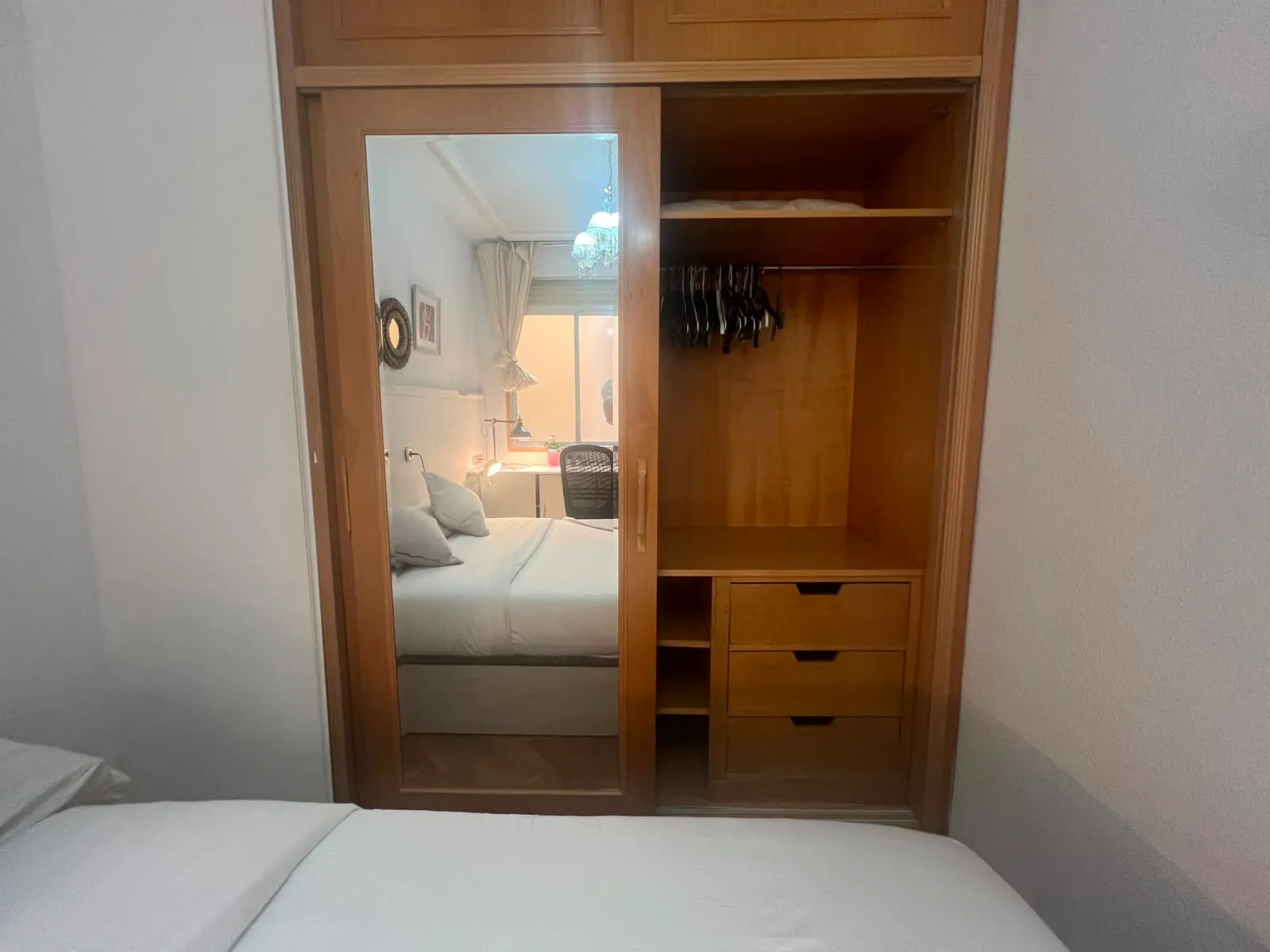 Private room in Madrid photo 3