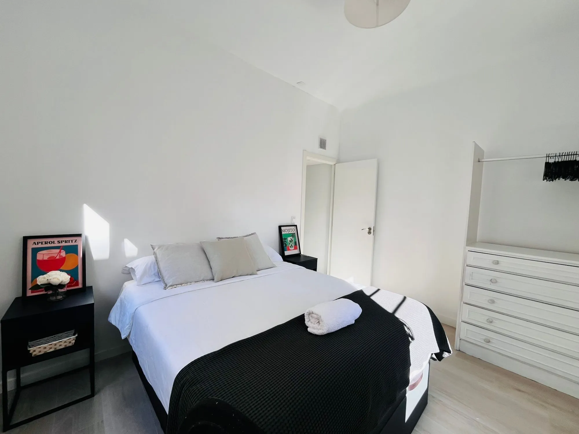 Private room in Madrid photo 2