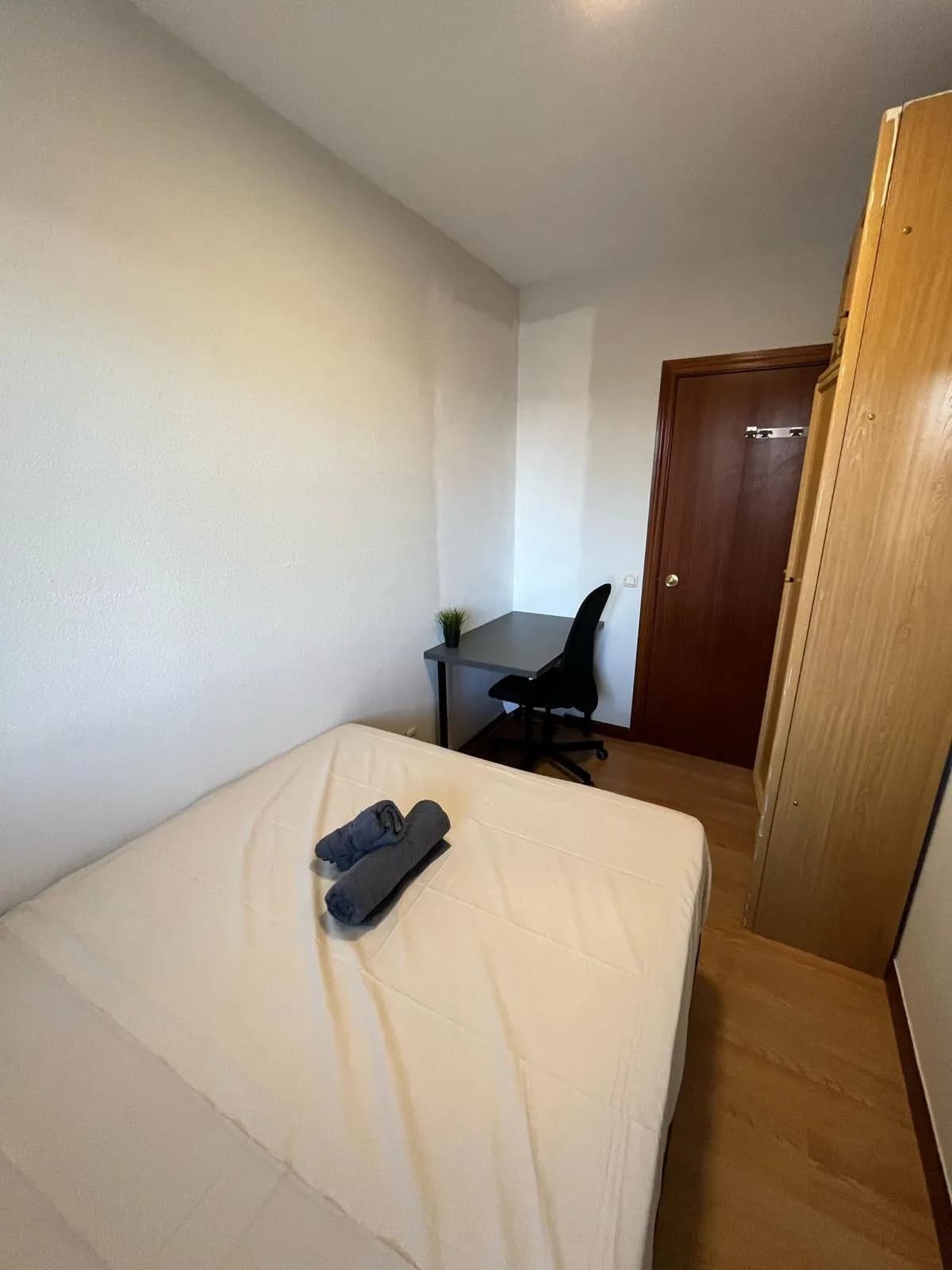 Private room in Madrid photo 2