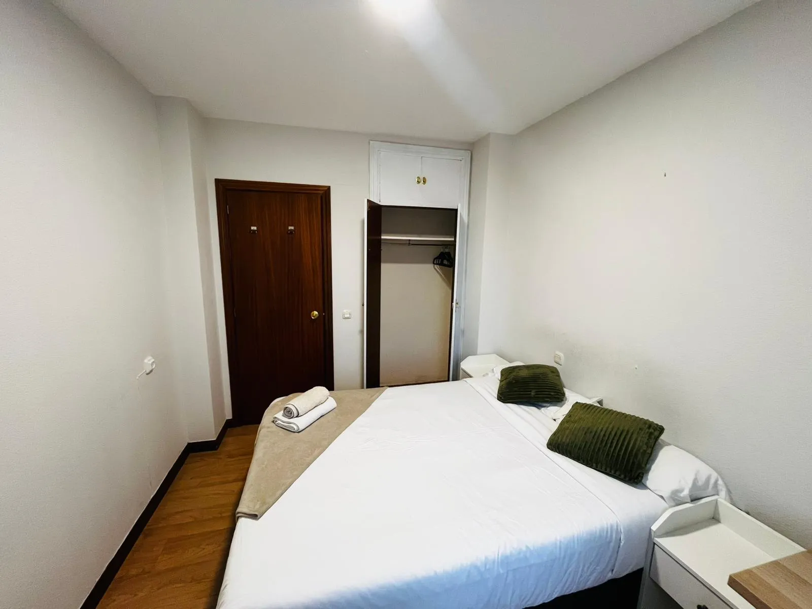 Private room in Madrid photo 2