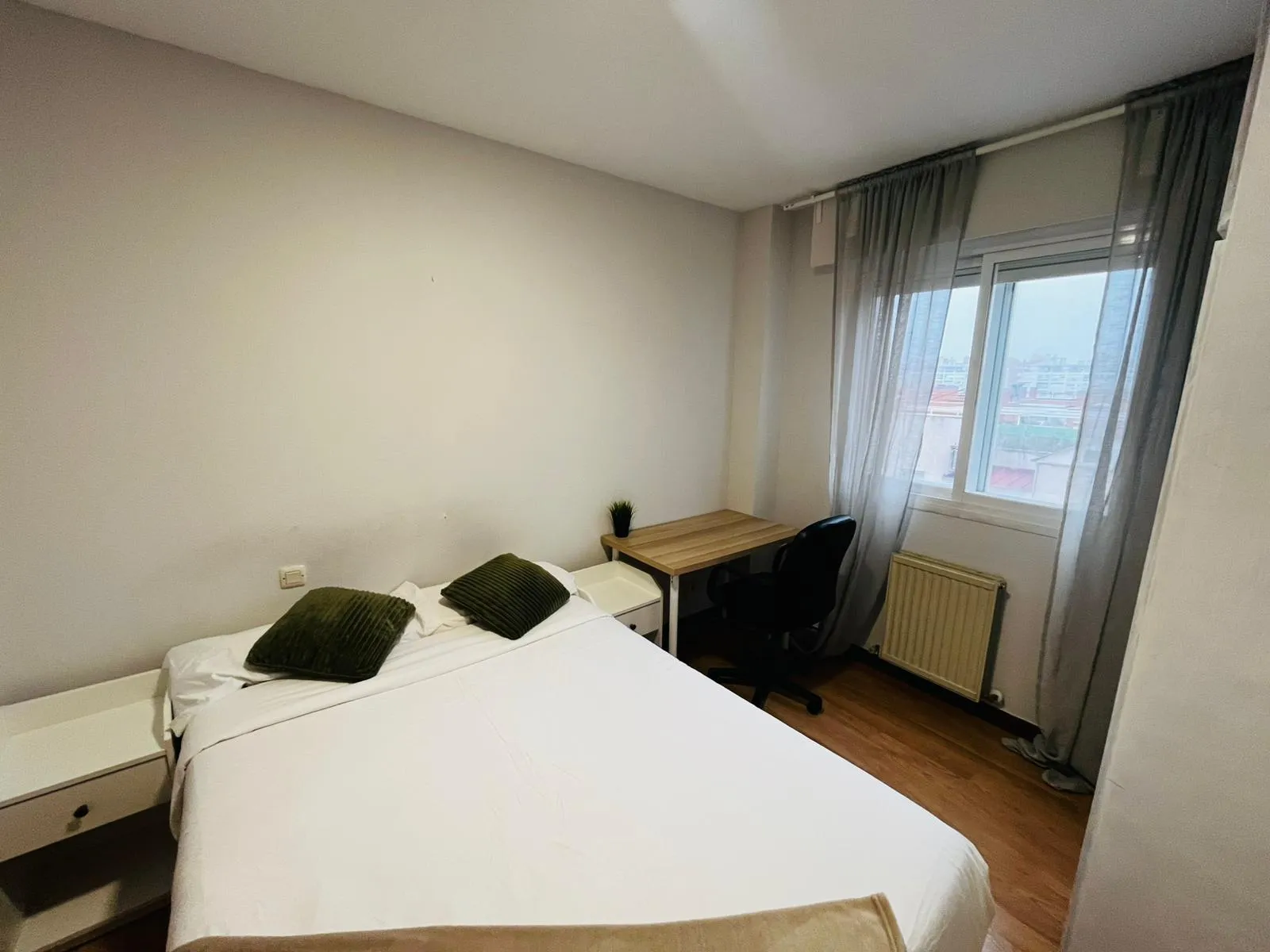 Private room in Madrid photo 4