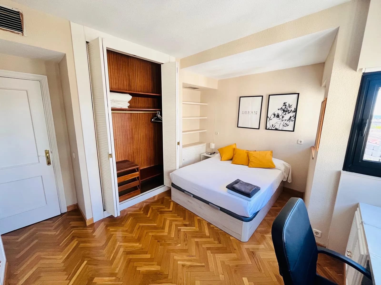 Stanza privata a Madrid photo 3