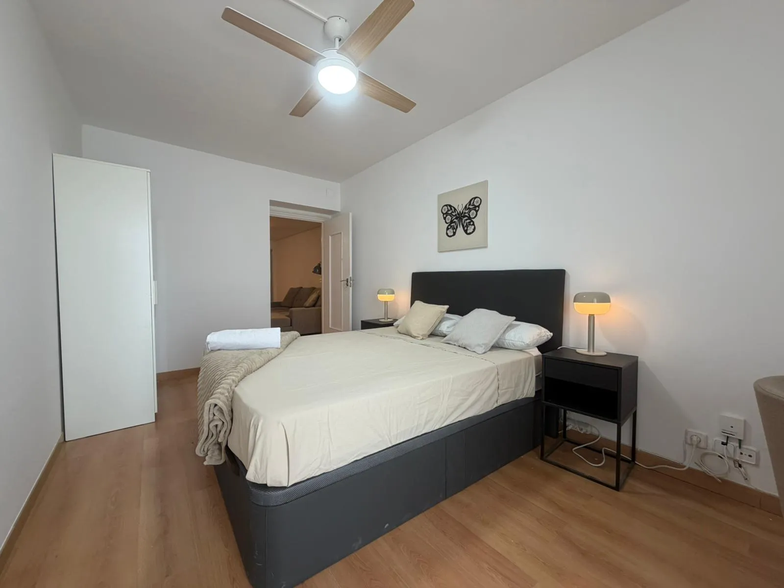 Private room in Madrid photo 2