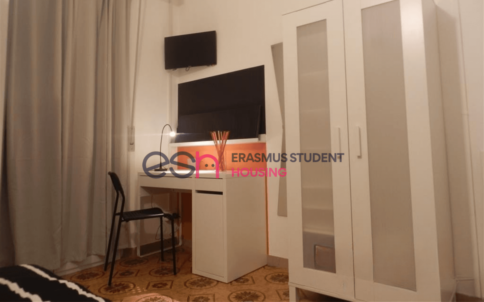 Shared Room in Pisa photo 2