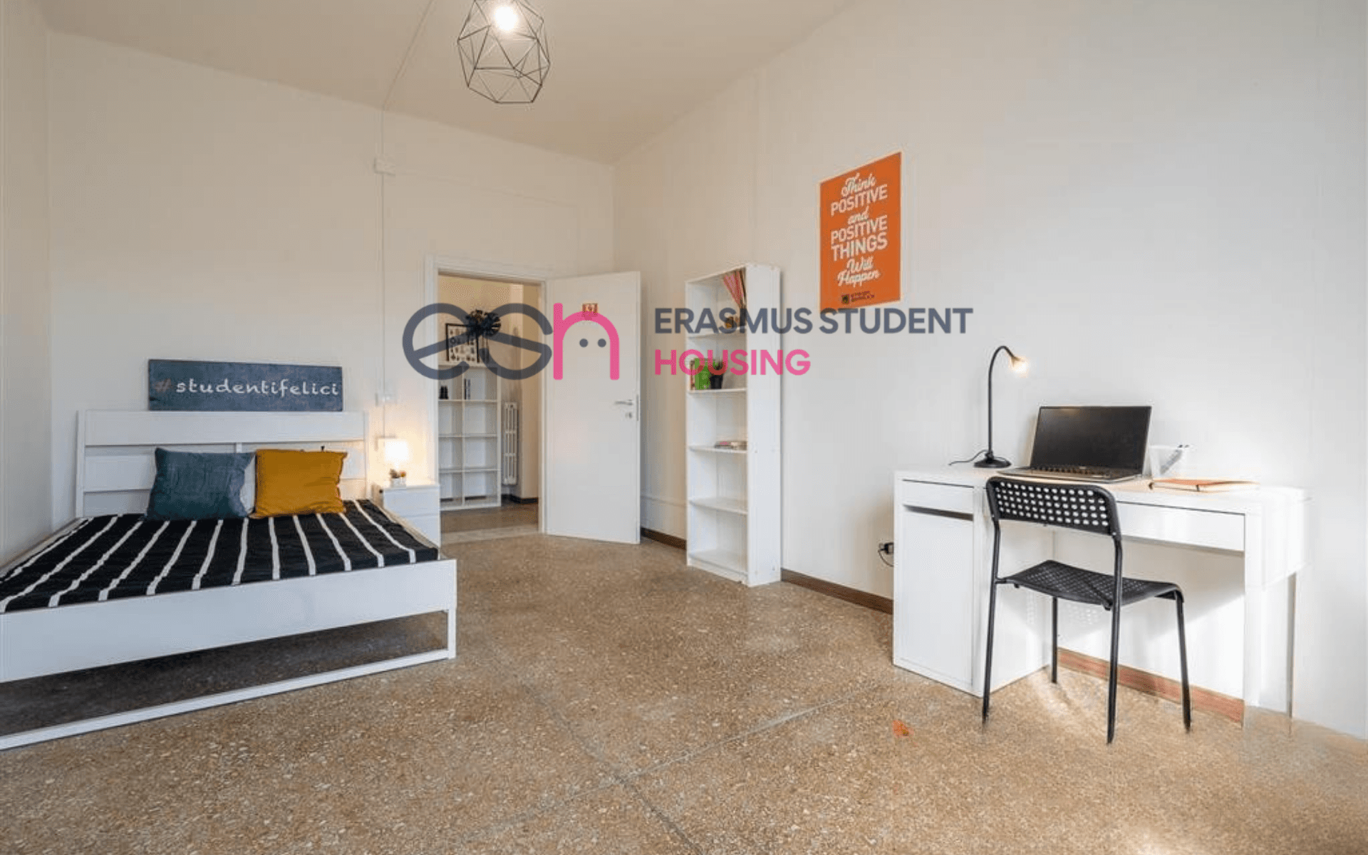 Shared Room in Pisa photo 4