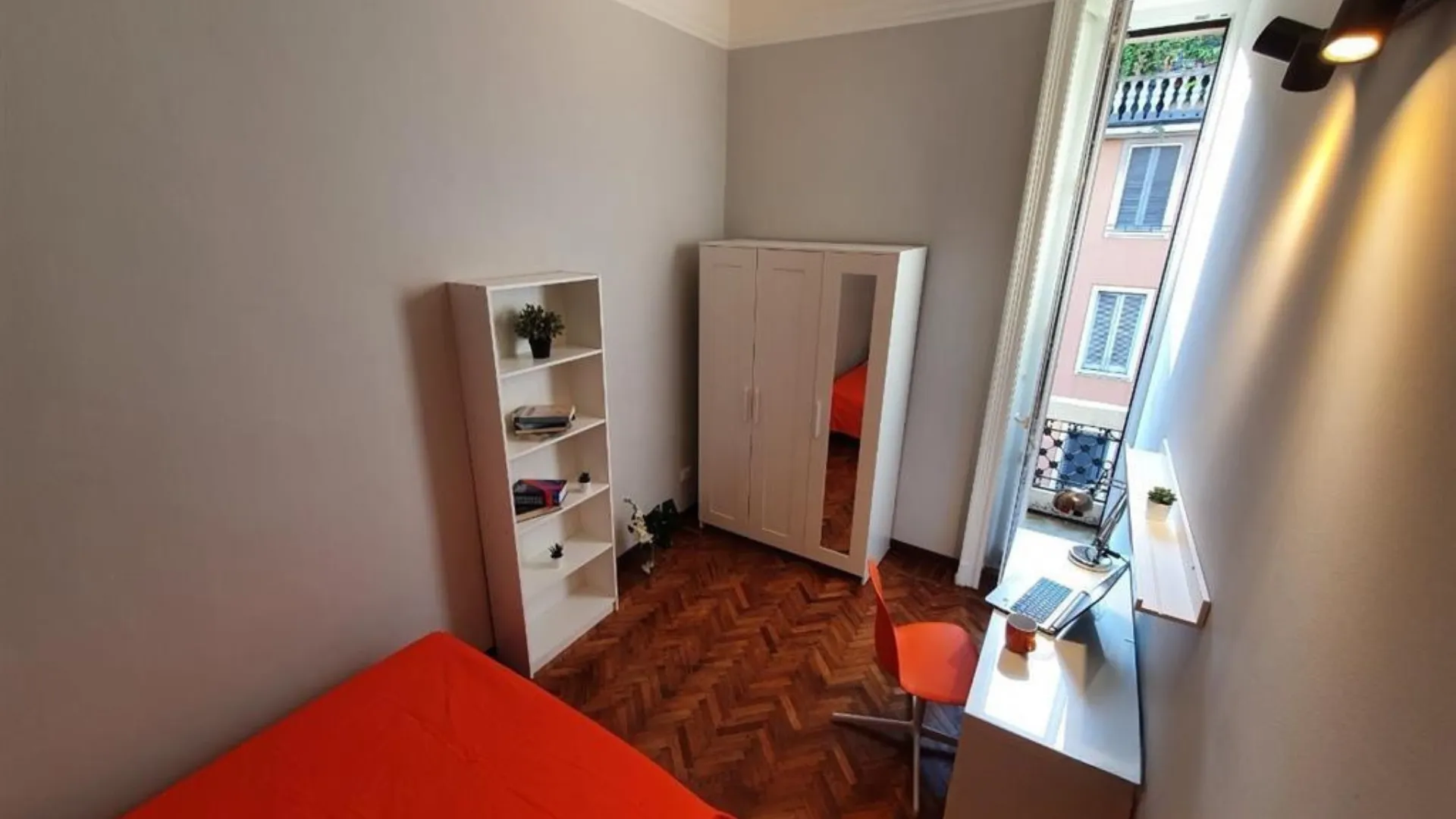 Private room in Milan photo 2
