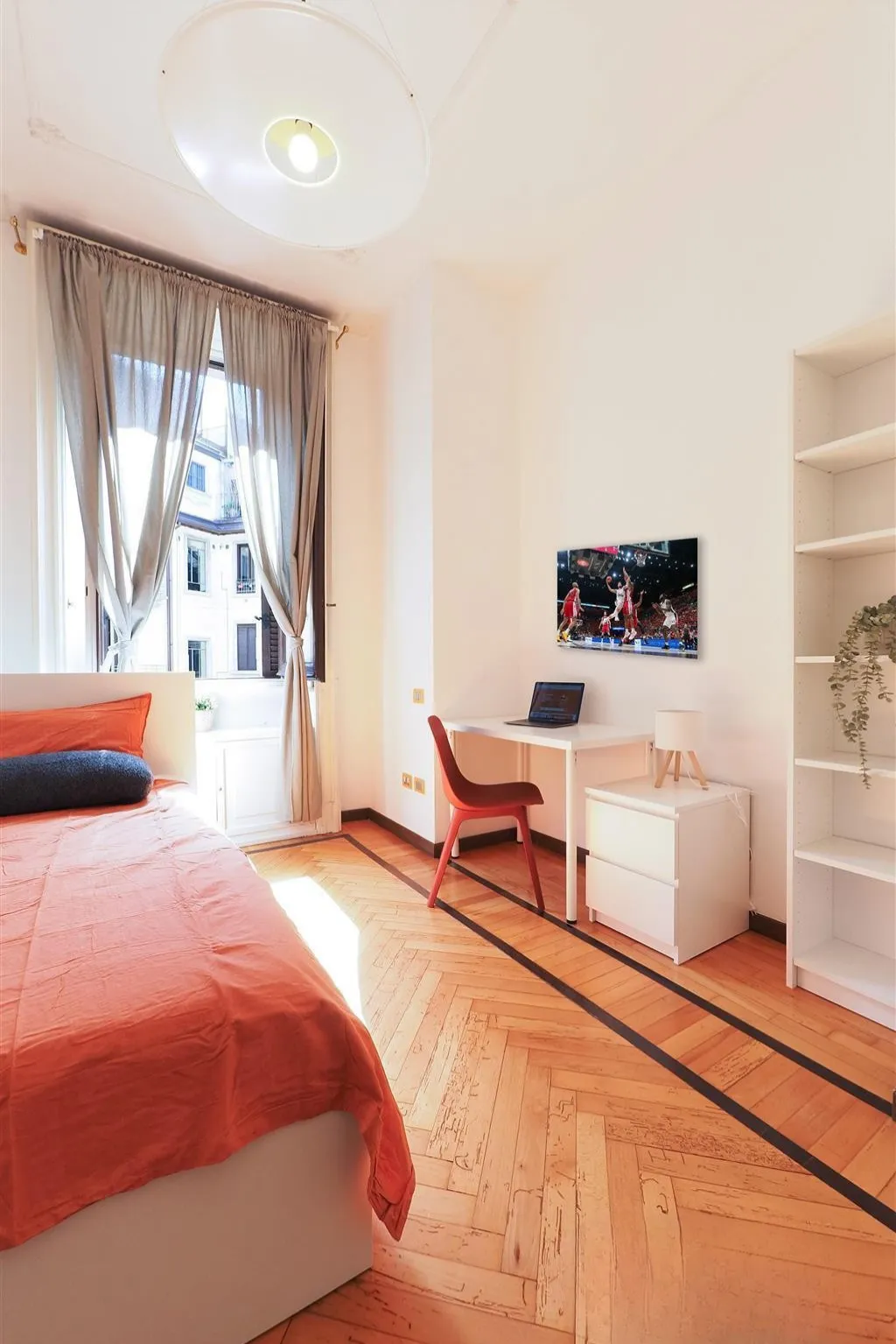 Private room in Milan photo 2