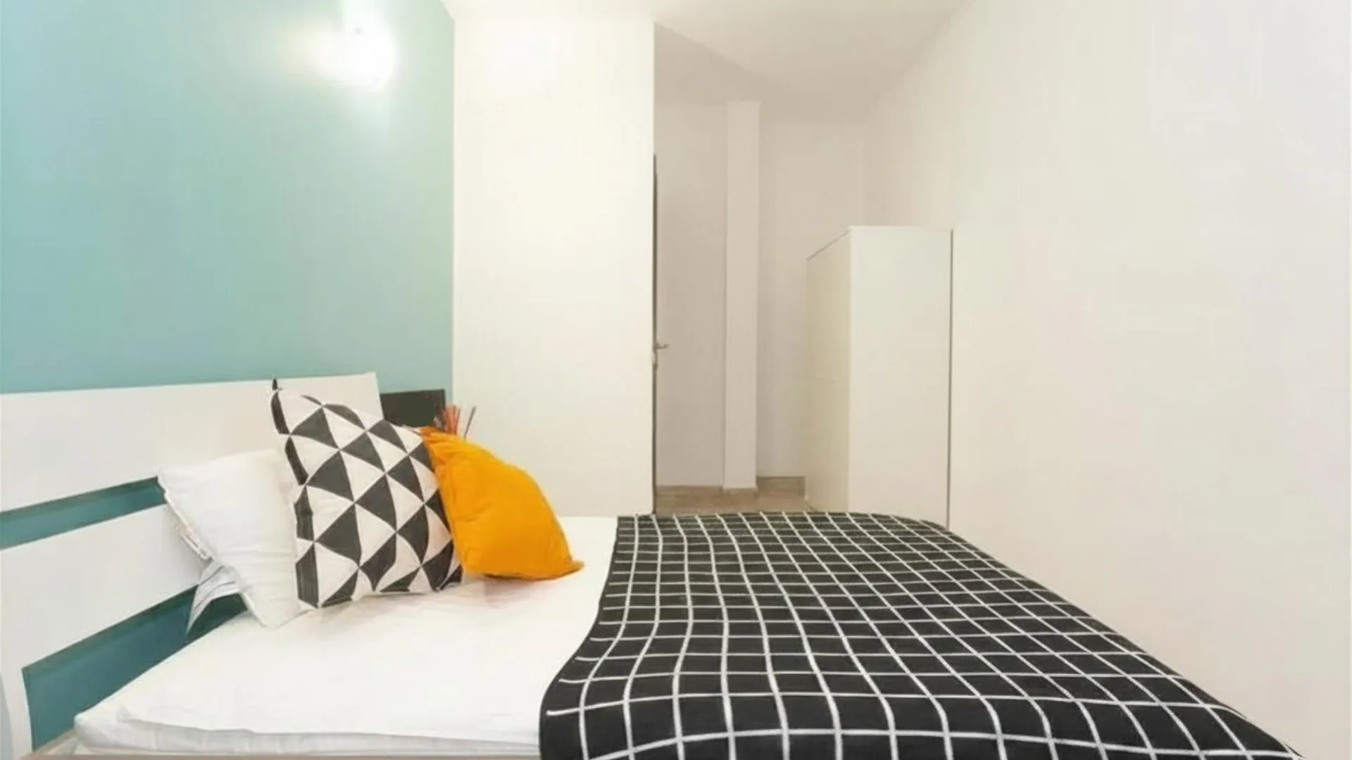 Private room in Milan photo 2