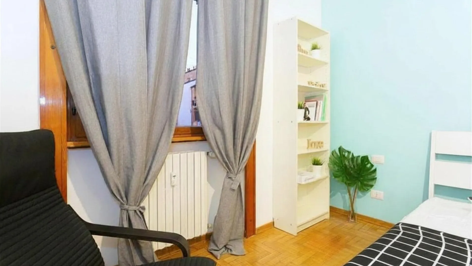 Private room in Milan photo 3
