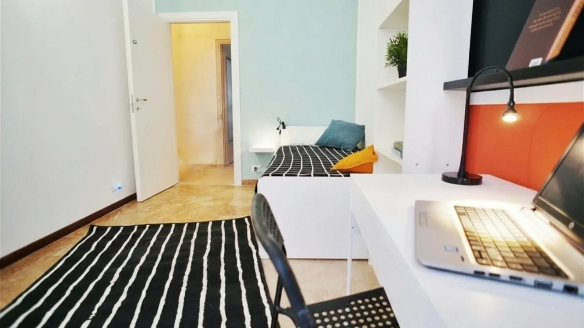 Private room in Milan photo 2