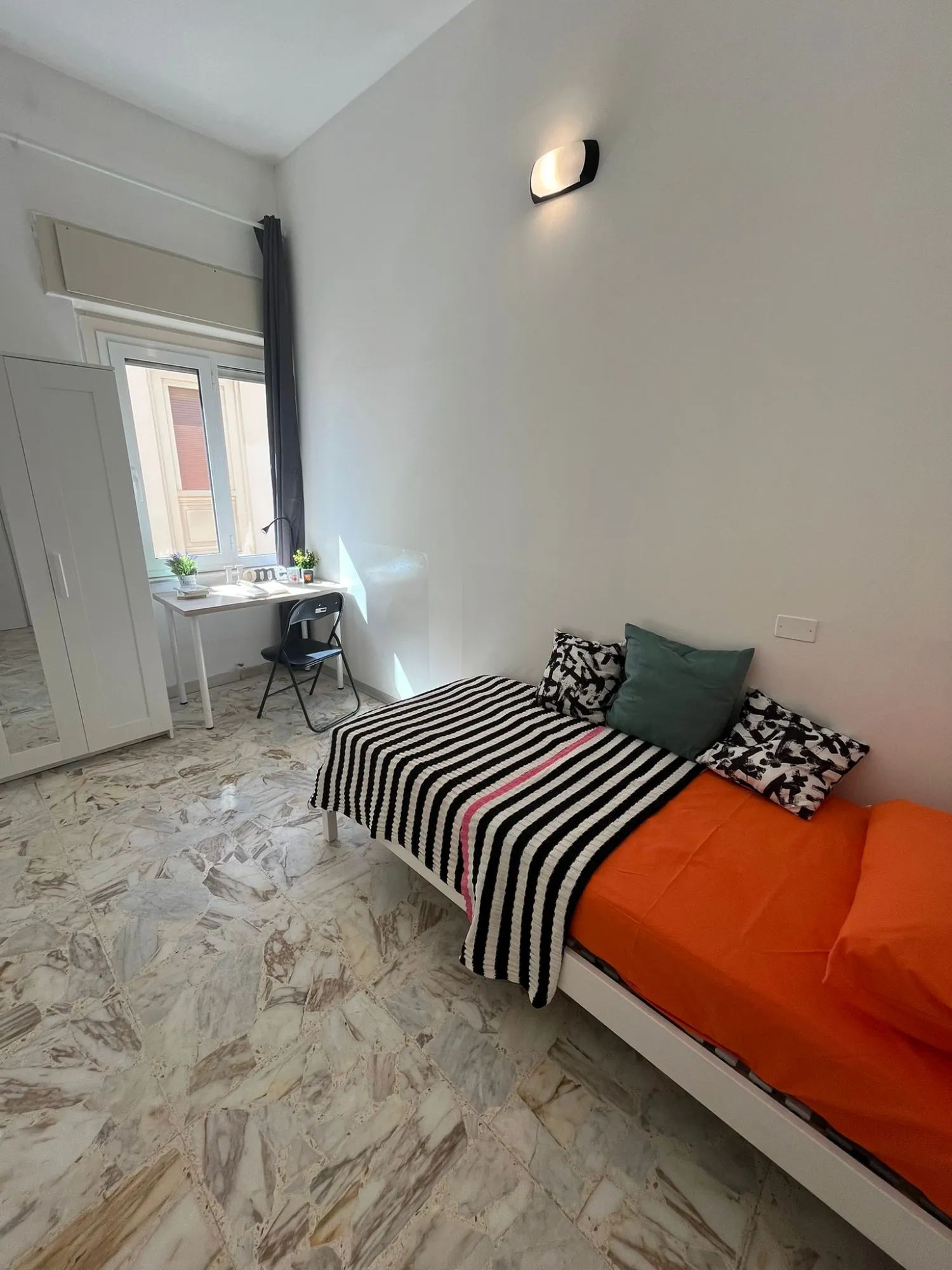 Stanza privata a Cagliari