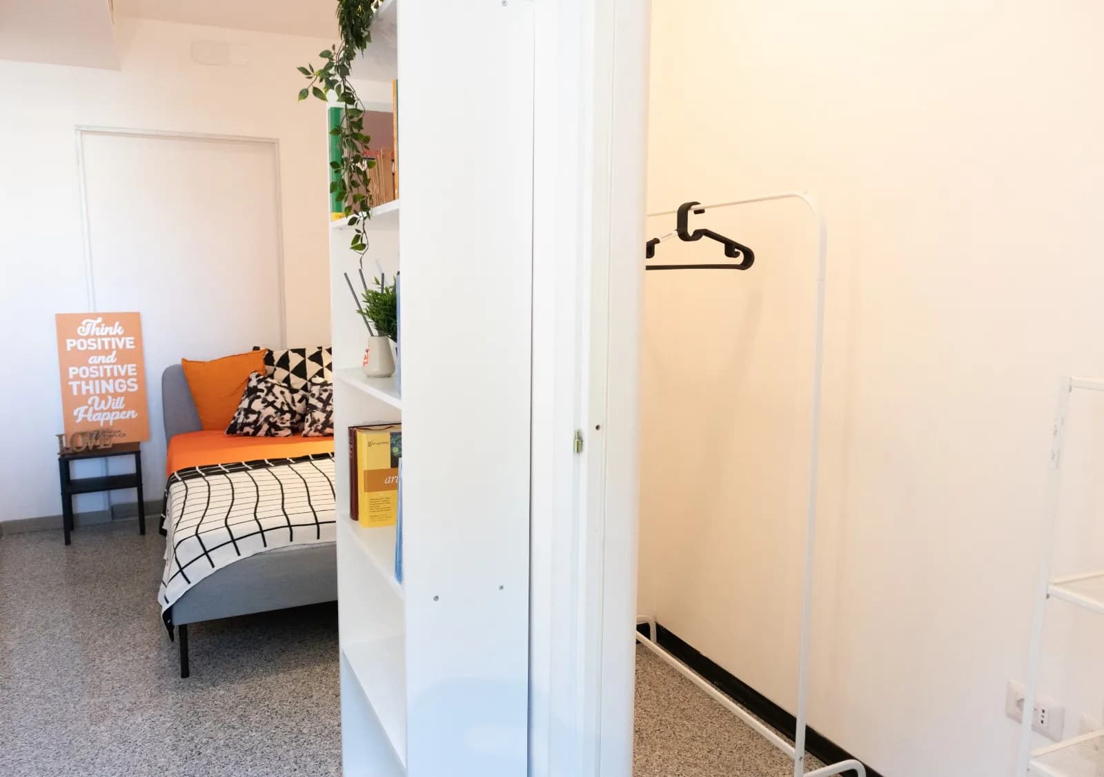 Stanza privata a Cagliari photo 3