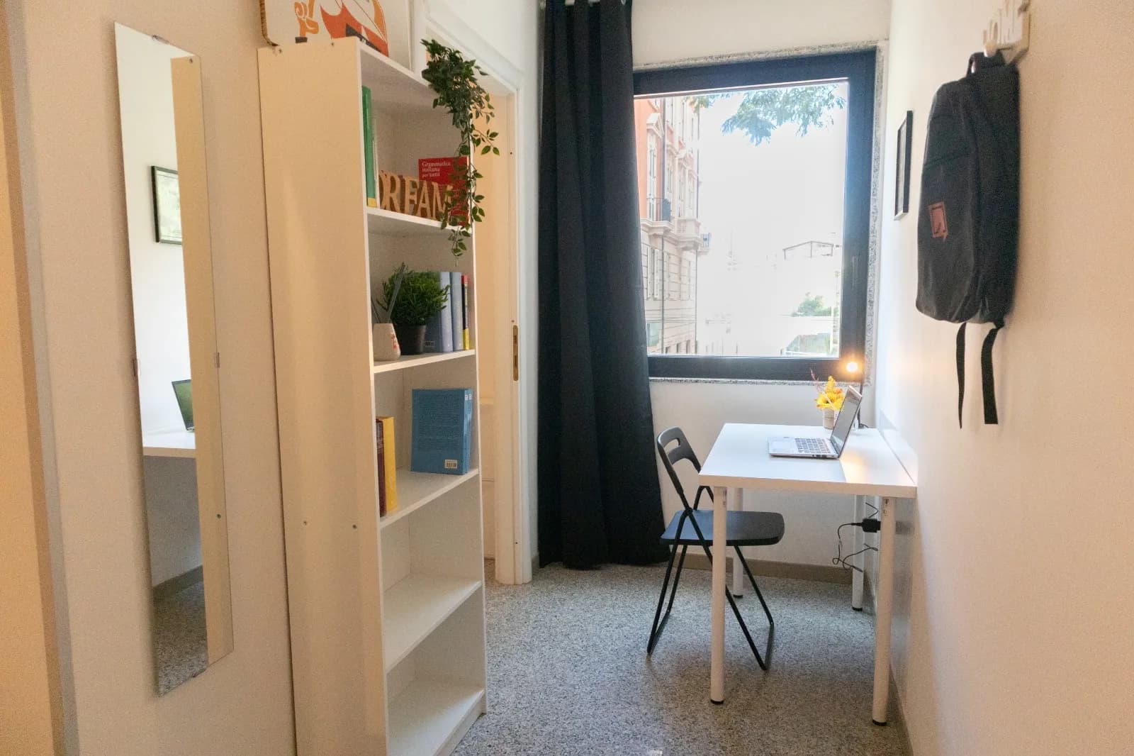 Stanza privata a Cagliari