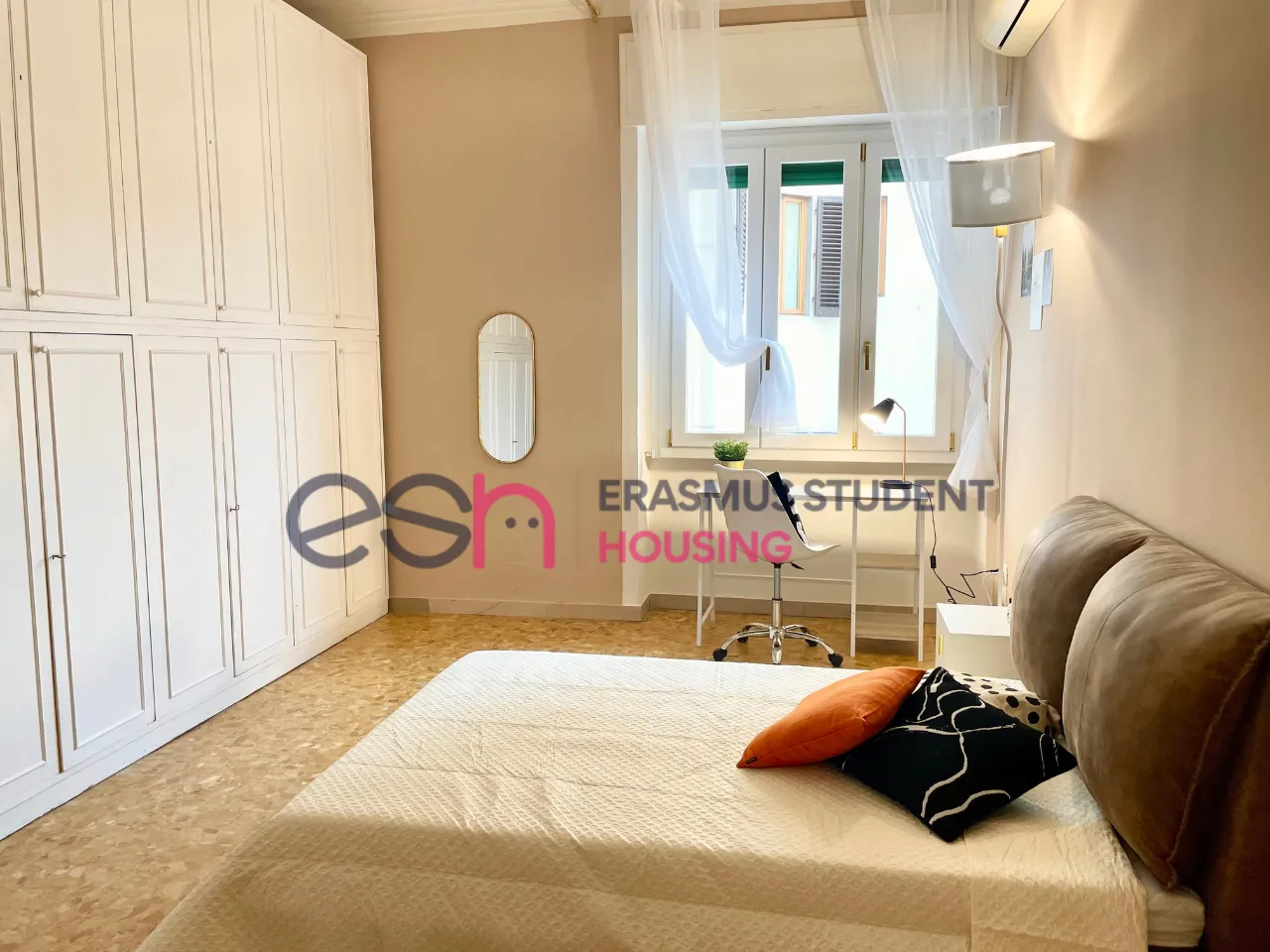 Shared Room in Florence