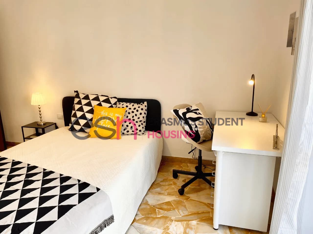 Shared Room in Florence photo 3