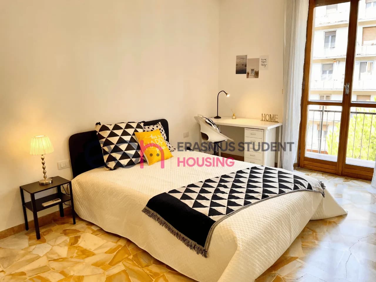 Shared Room in Florence