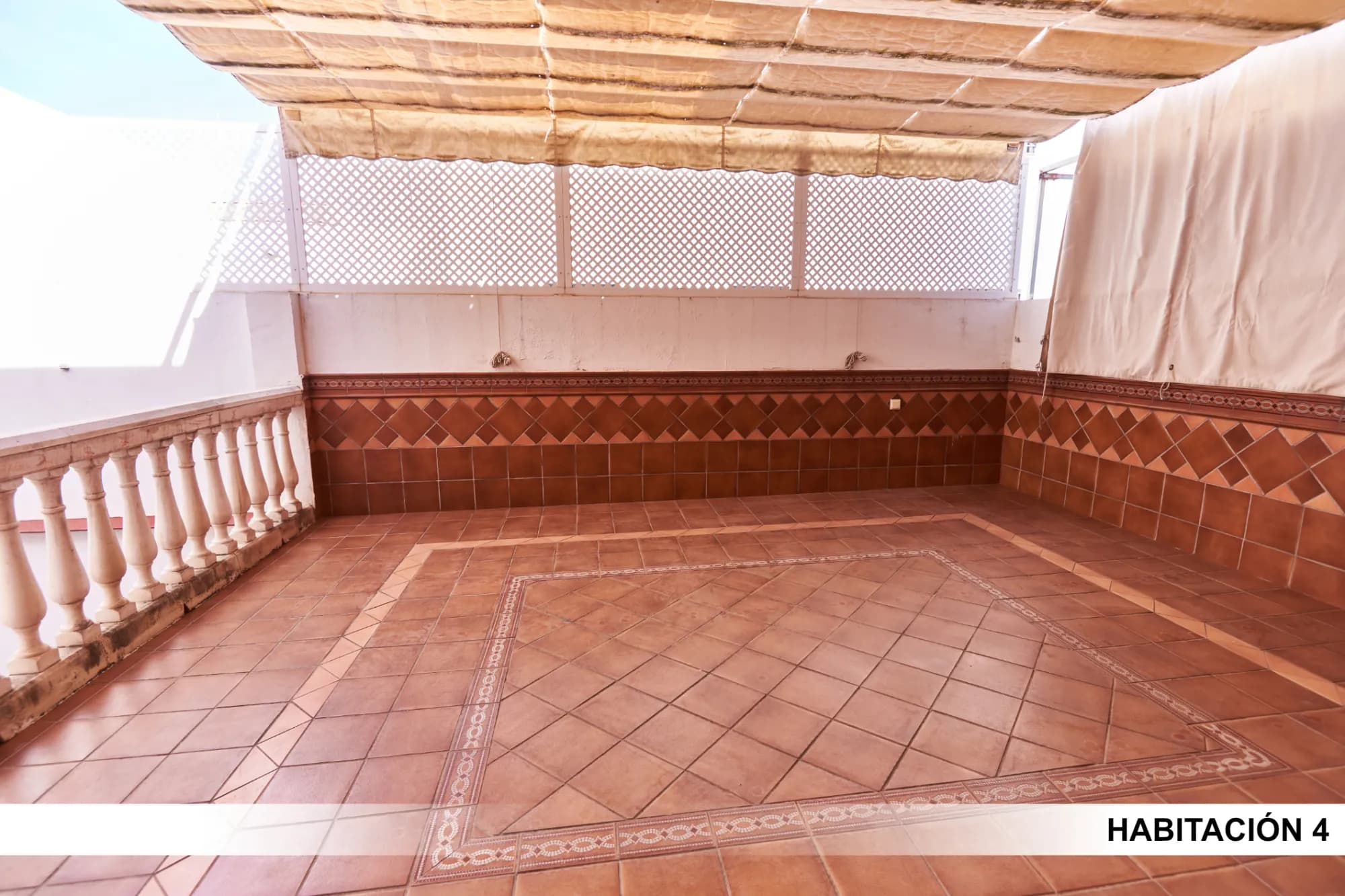 Private room in Seville photo 3