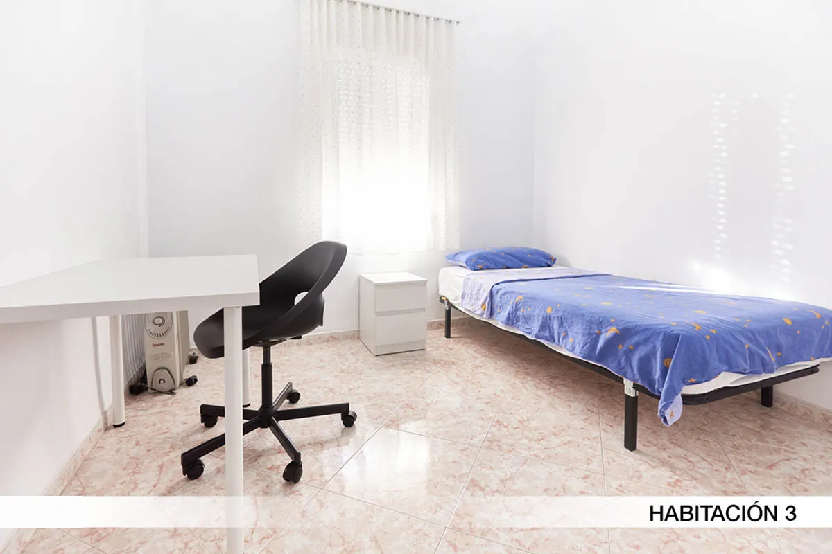 Private room in Seville photo 3