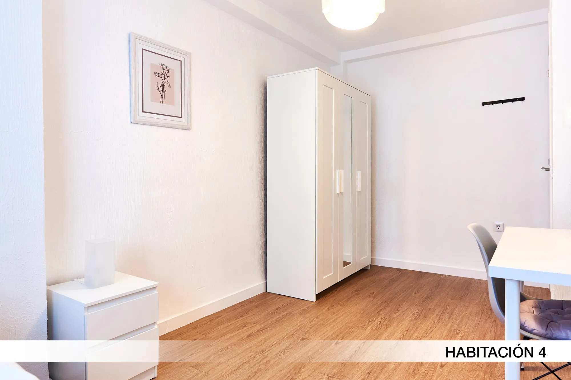 Private room in Seville photo 4