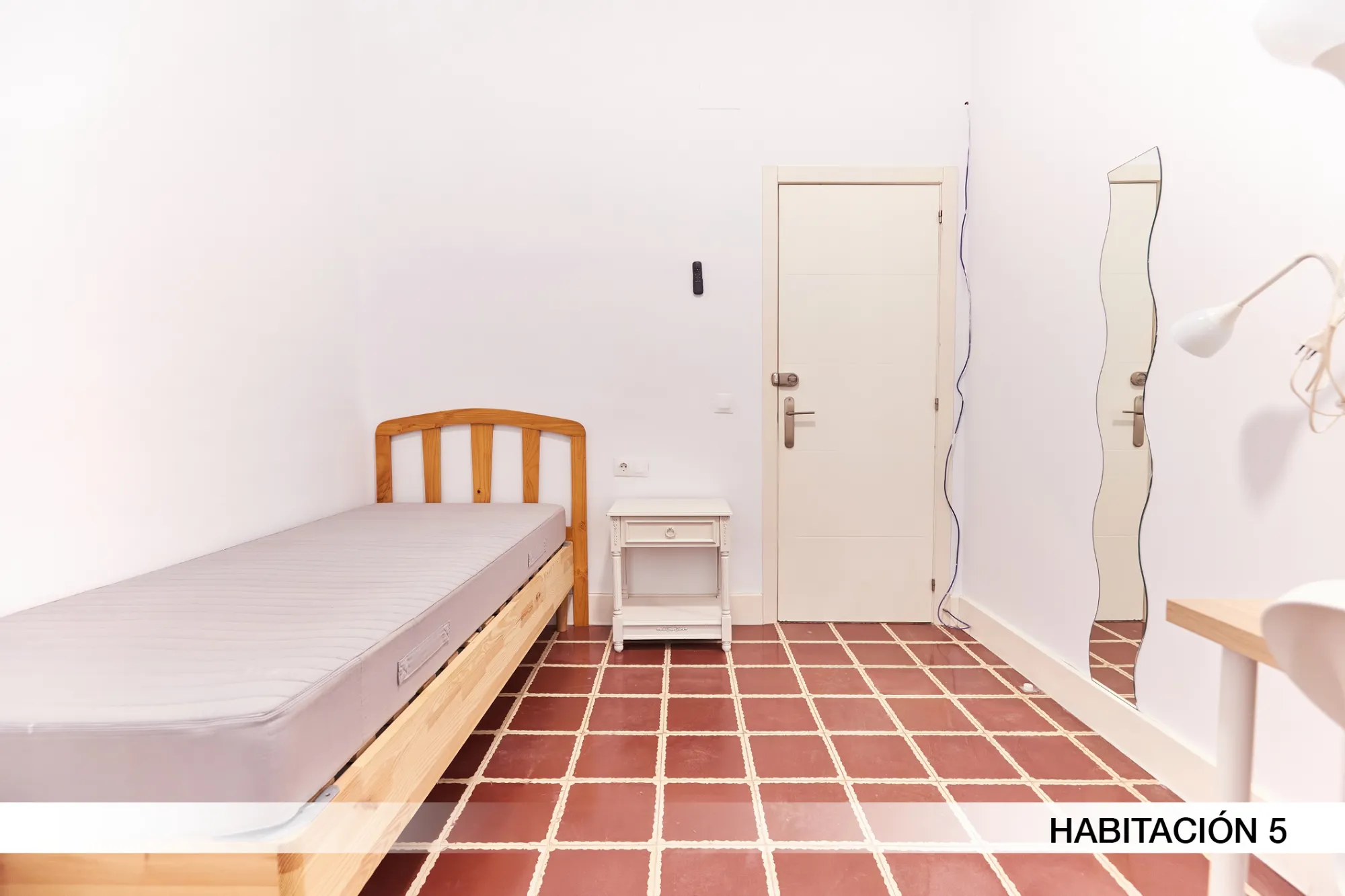 Private room in Seville photo 2