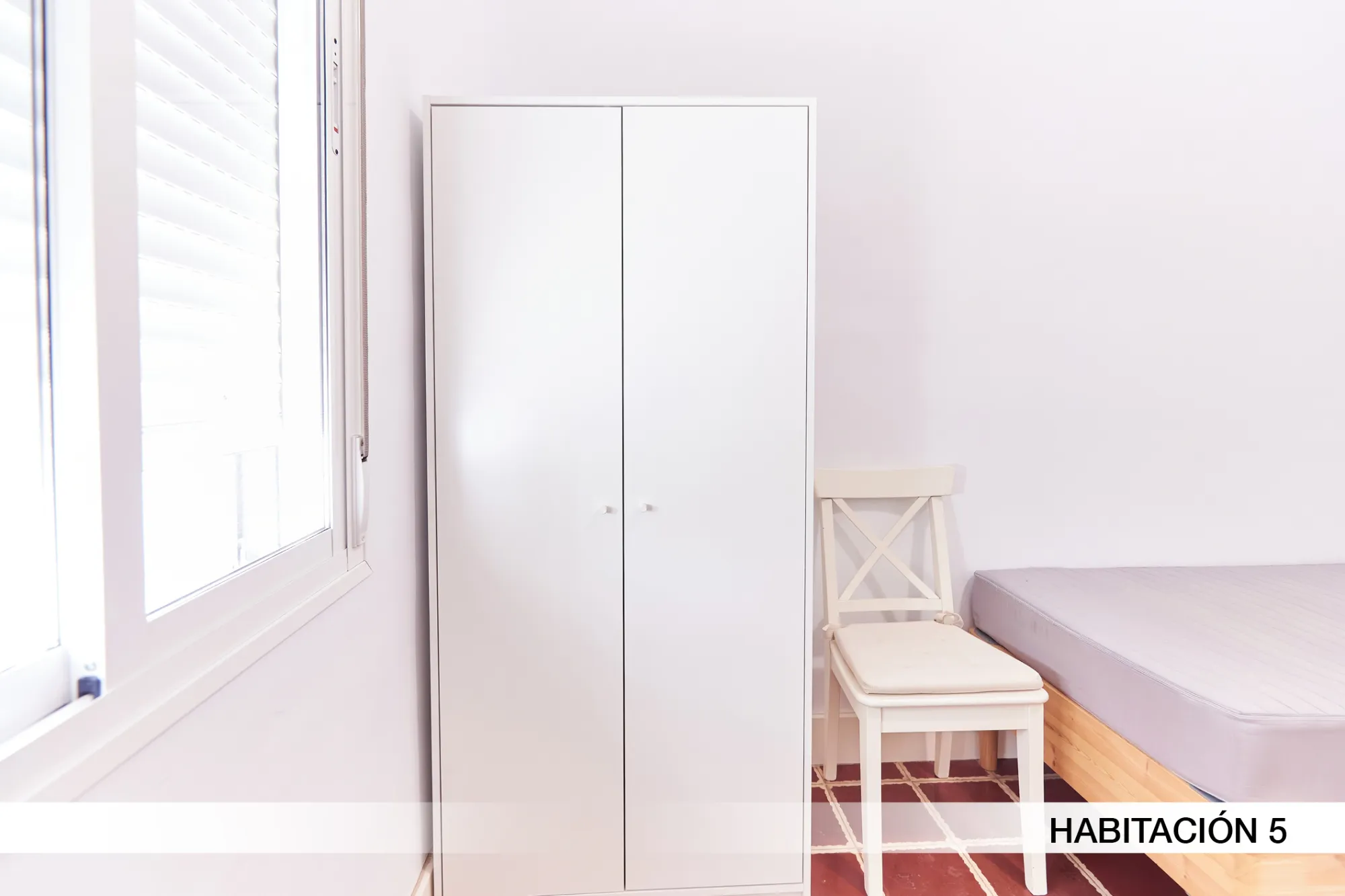 Private room in Seville photo 4