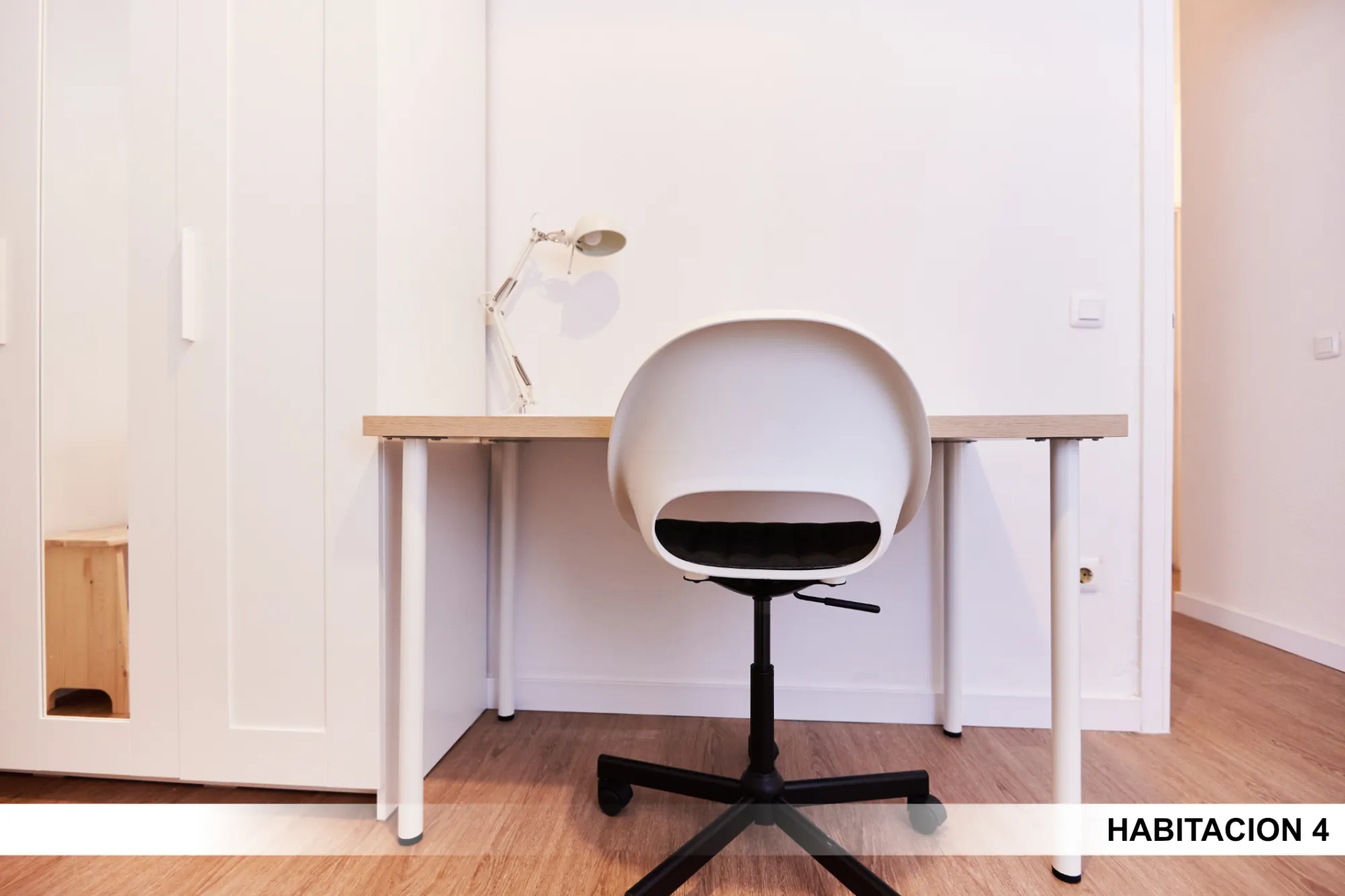 Private room in Seville photo 3