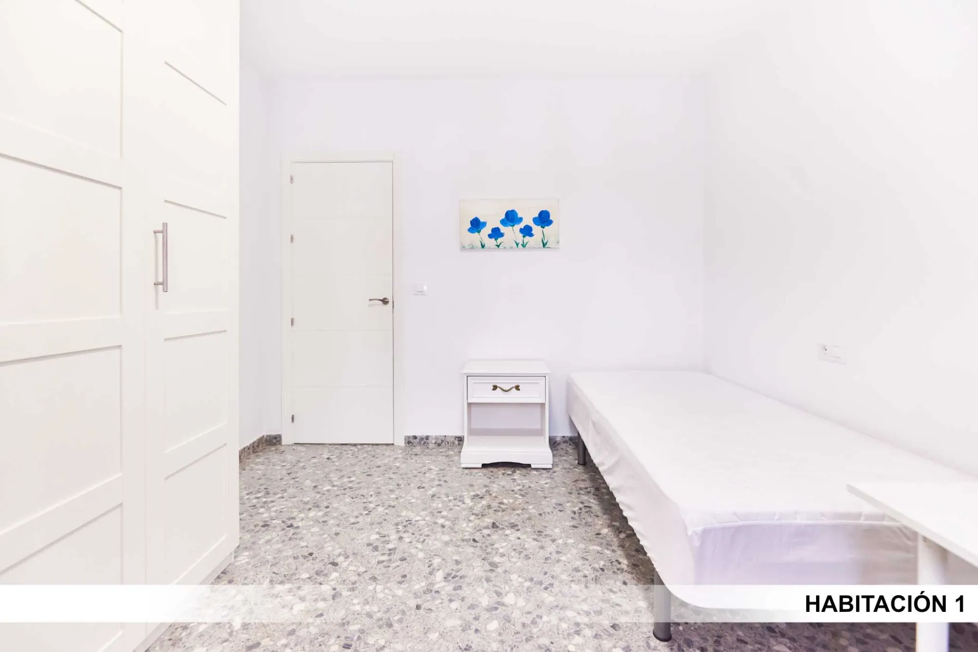 Private room in Seville photo 3