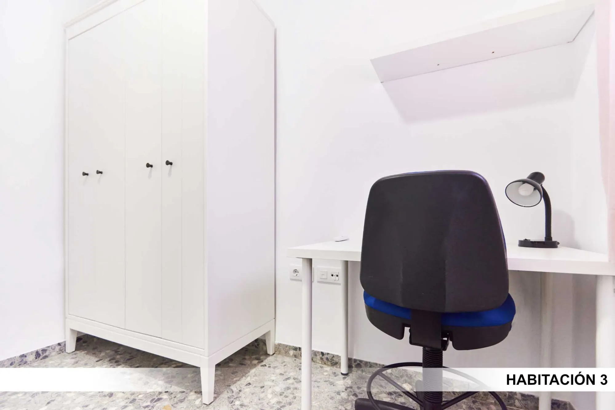 Private room in Seville photo 4