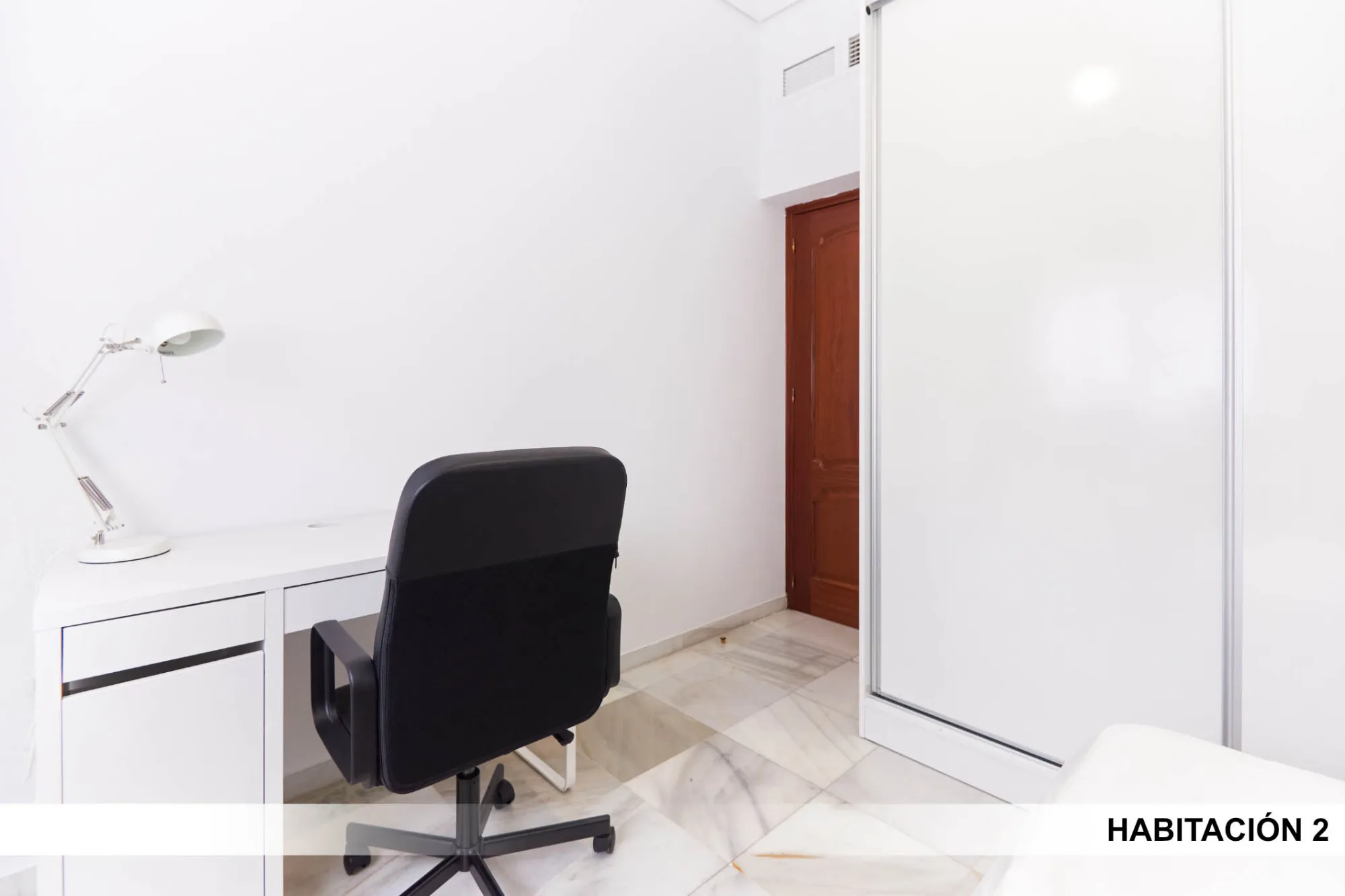 Private room in Seville photo 3