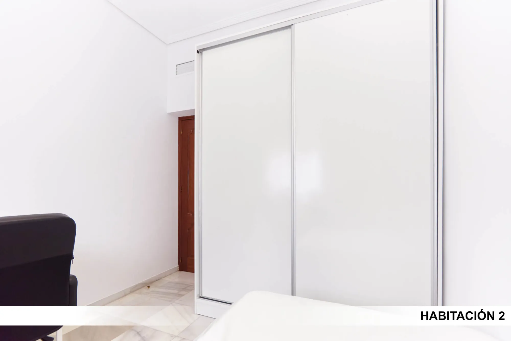 Private room in Seville photo 4