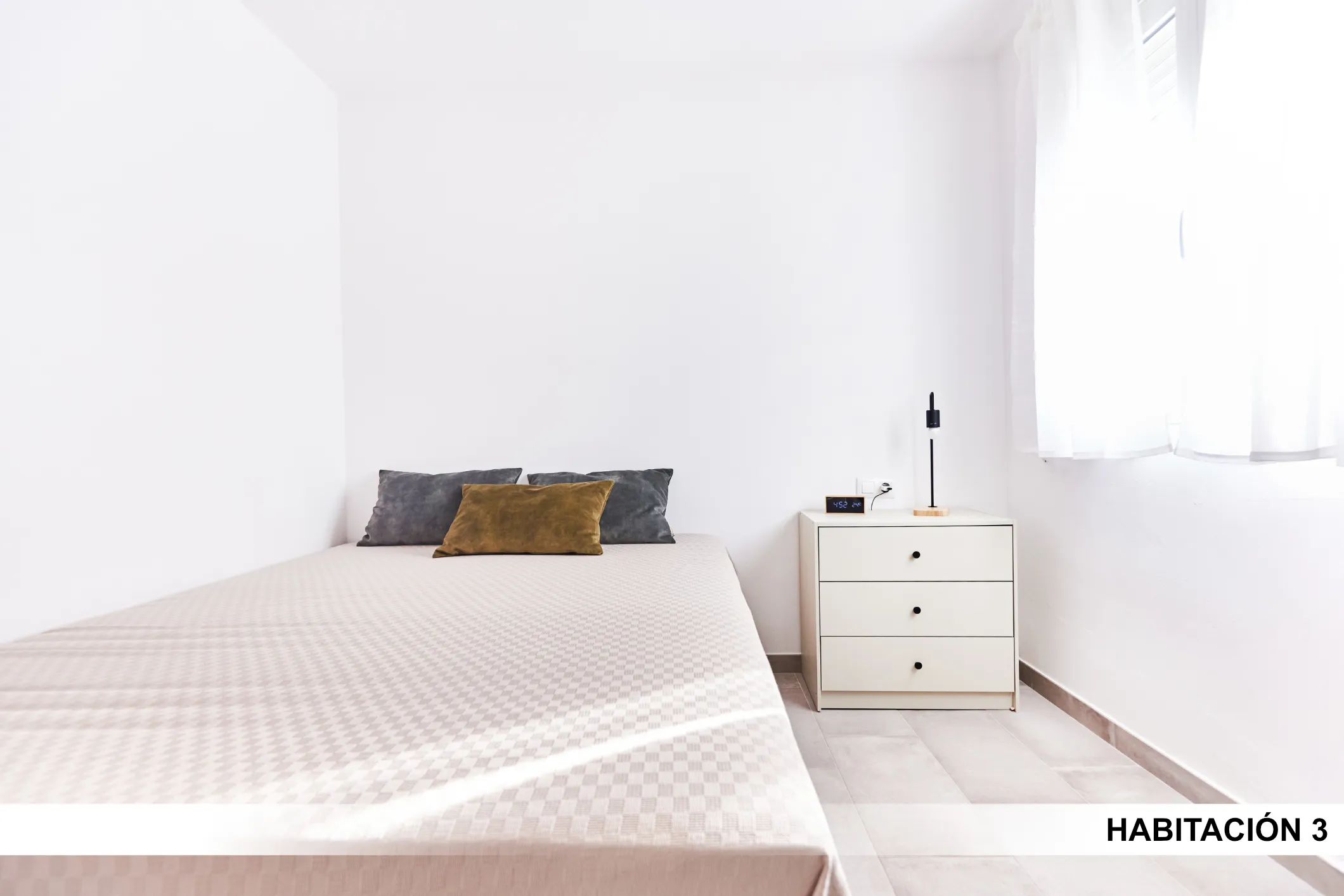 Private room in Seville photo 4