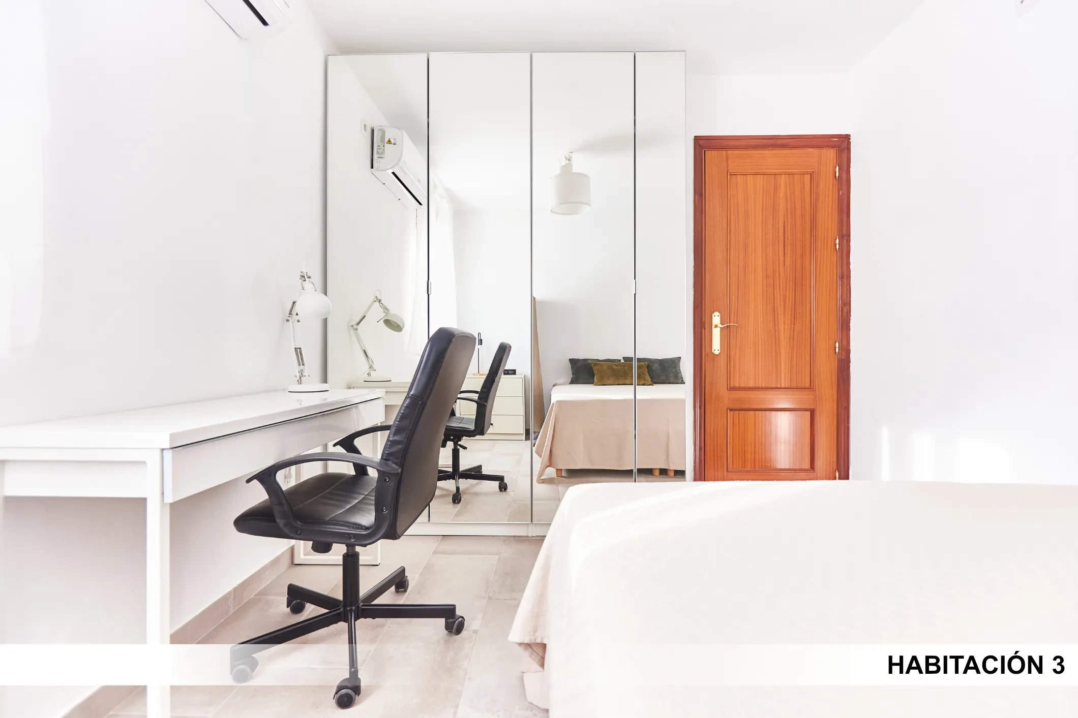 Private room in Seville photo 3