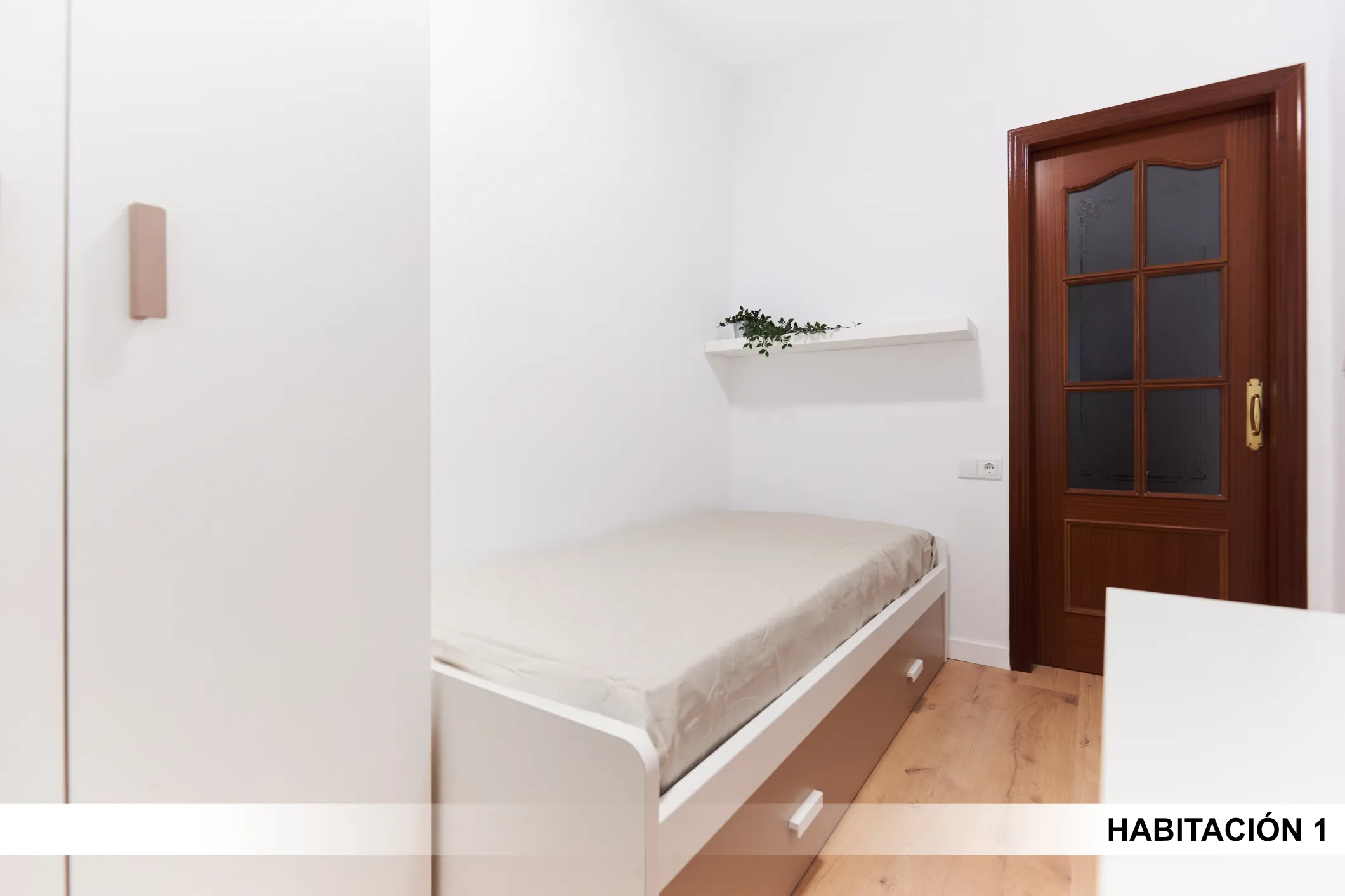 Private room in Seville photo 4