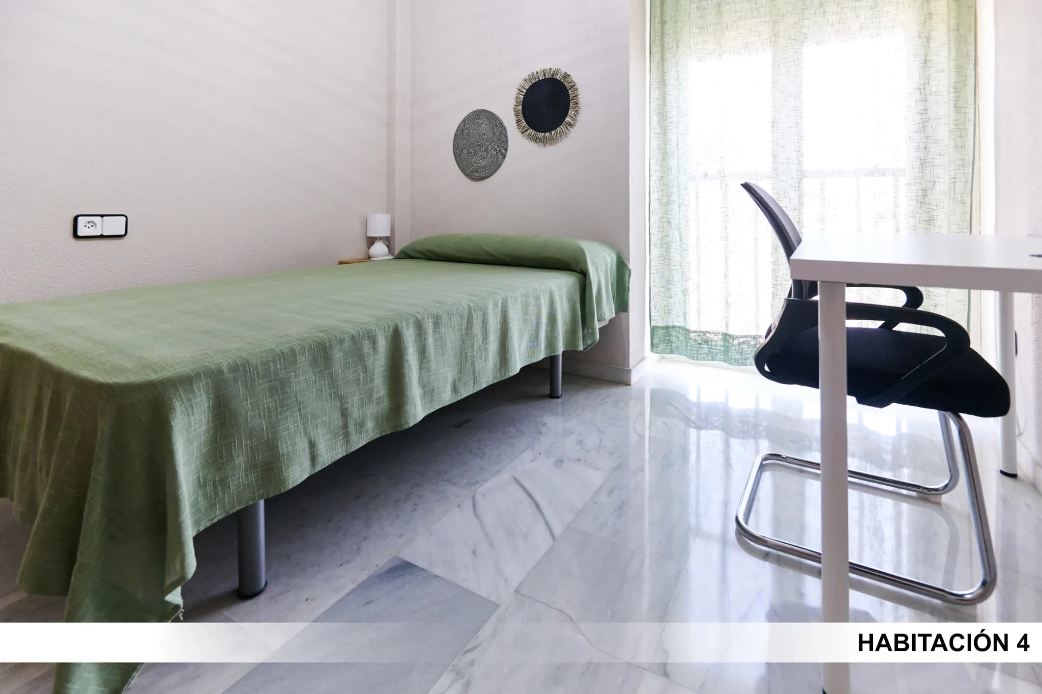 Private room in Seville photo 2