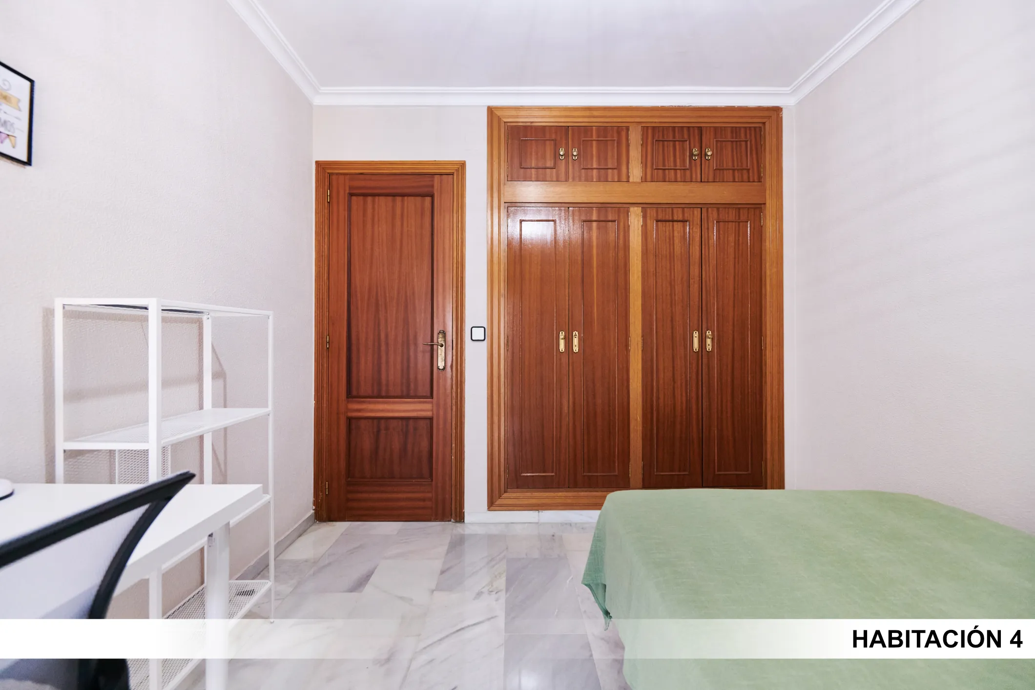 Private room in Seville photo 4