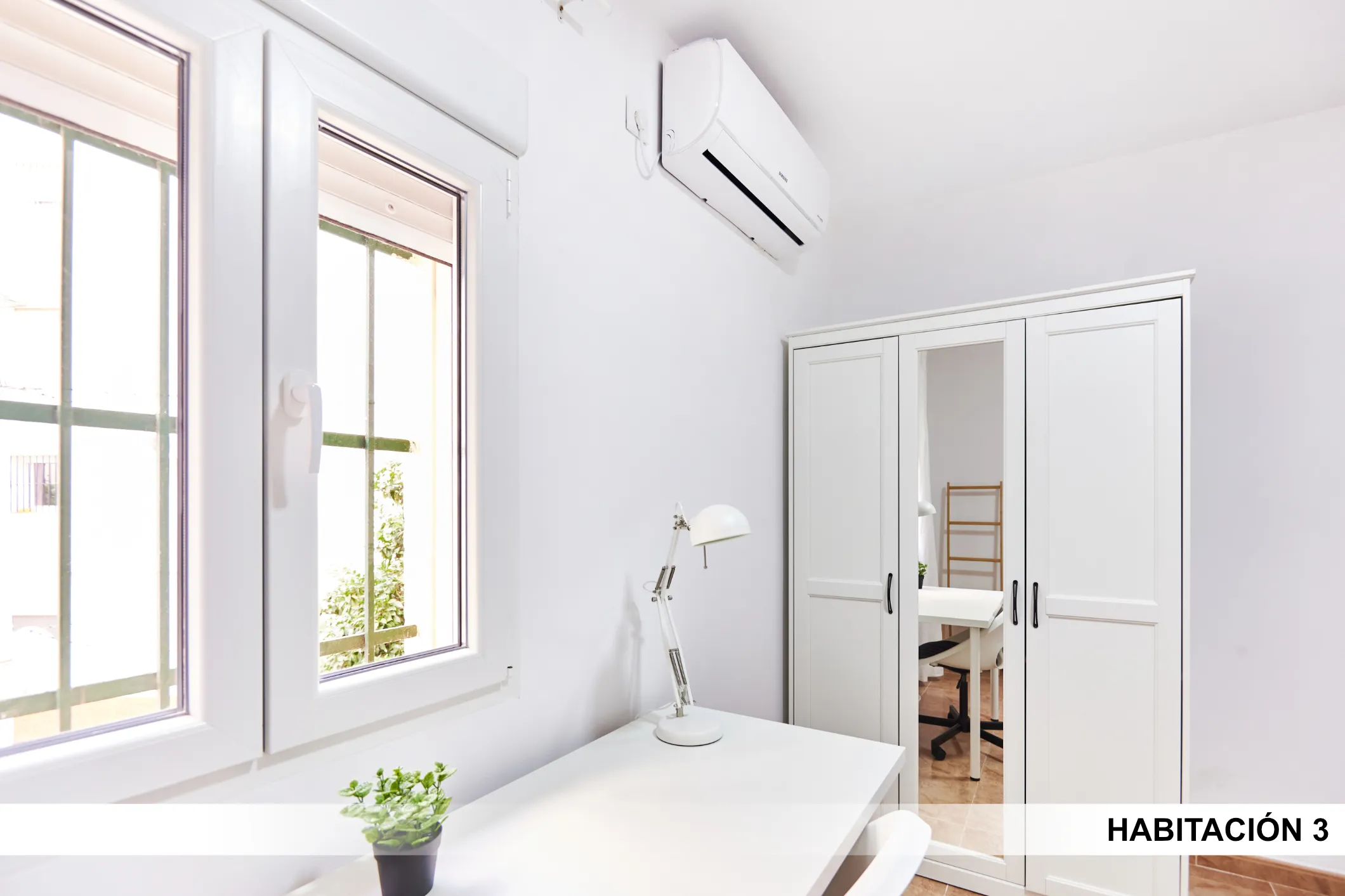 Private room in Seville photo 4