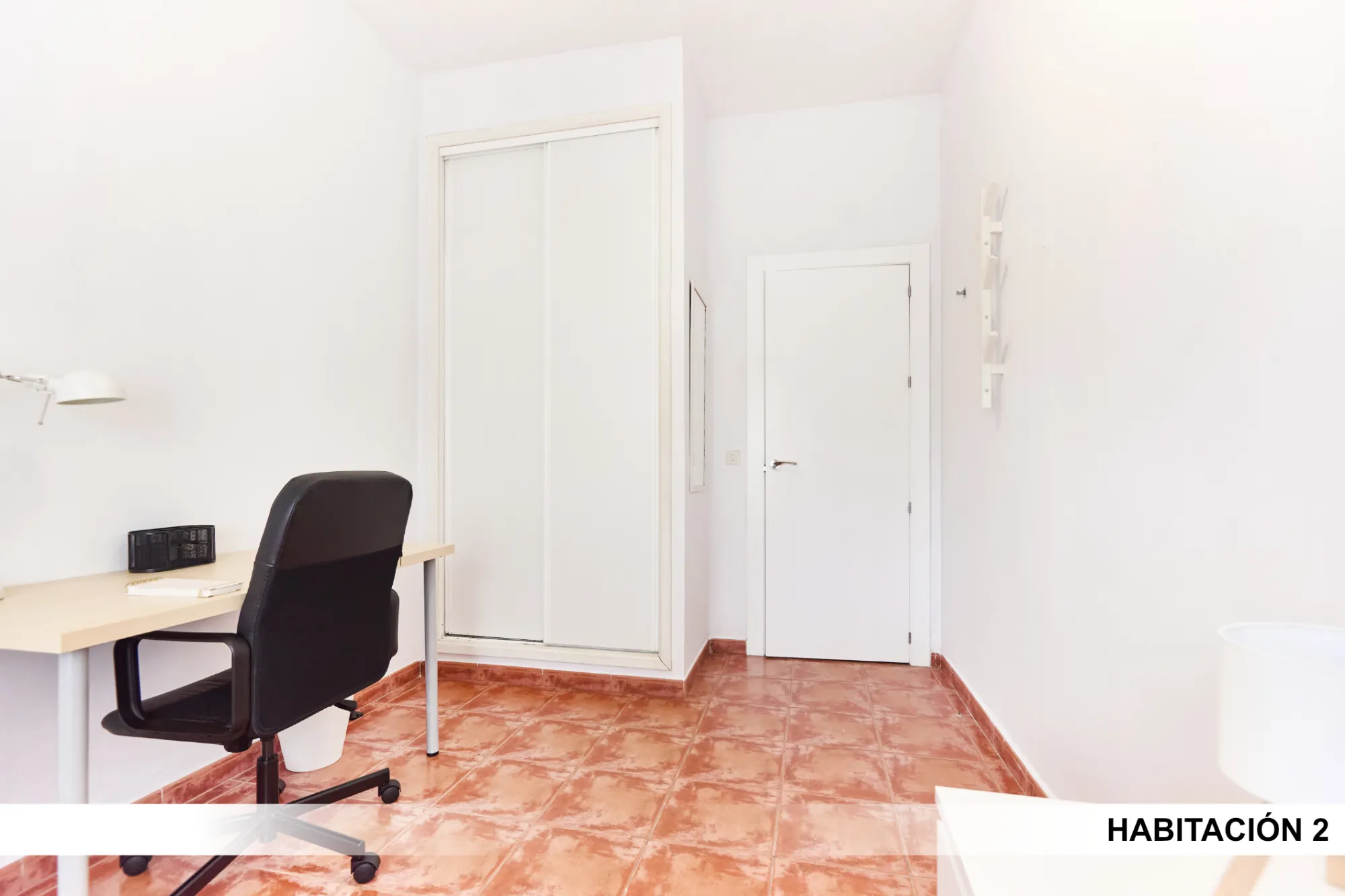 Private room in Seville photo 4