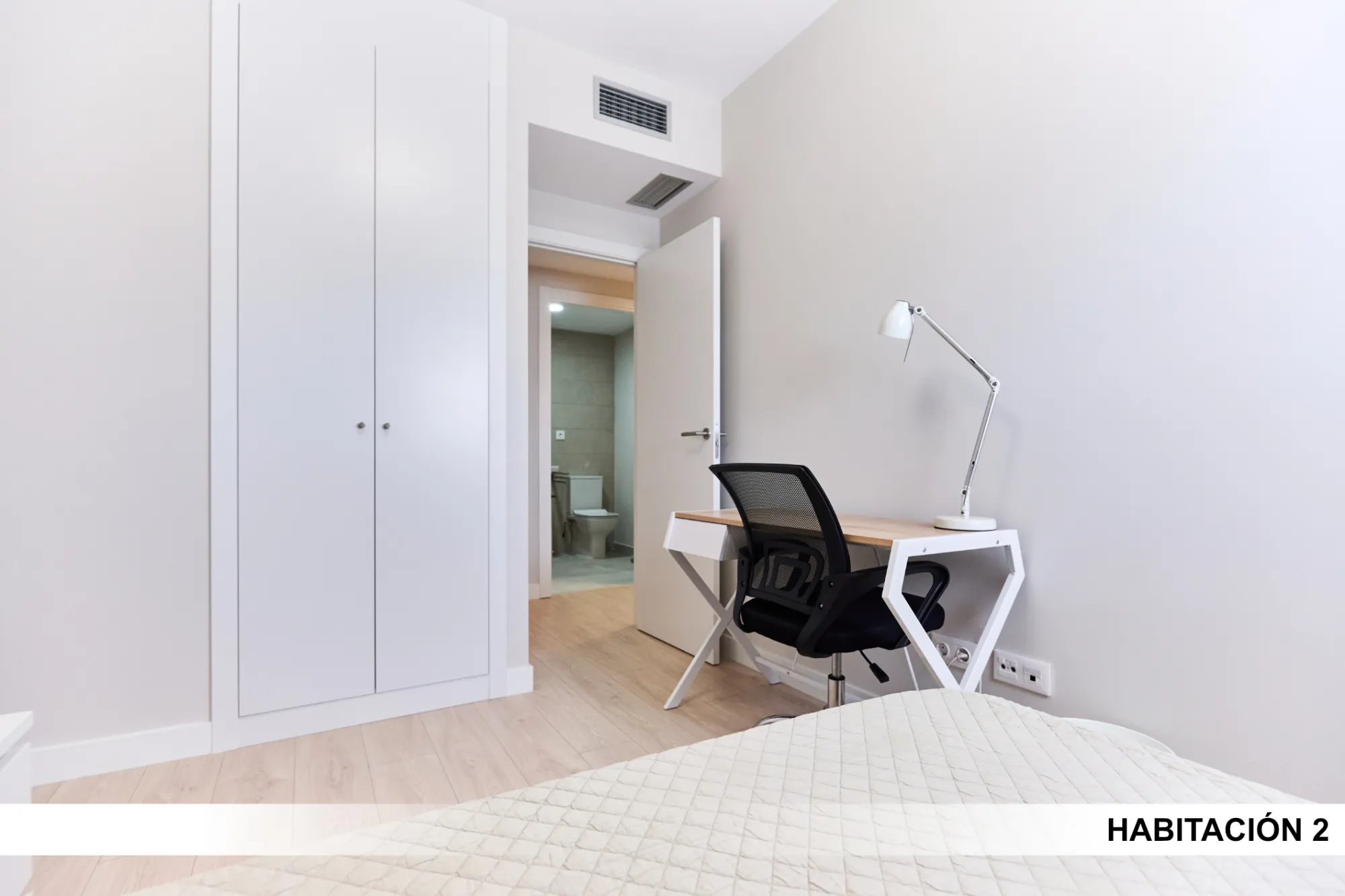 Private room in Dos hermanas photo 3