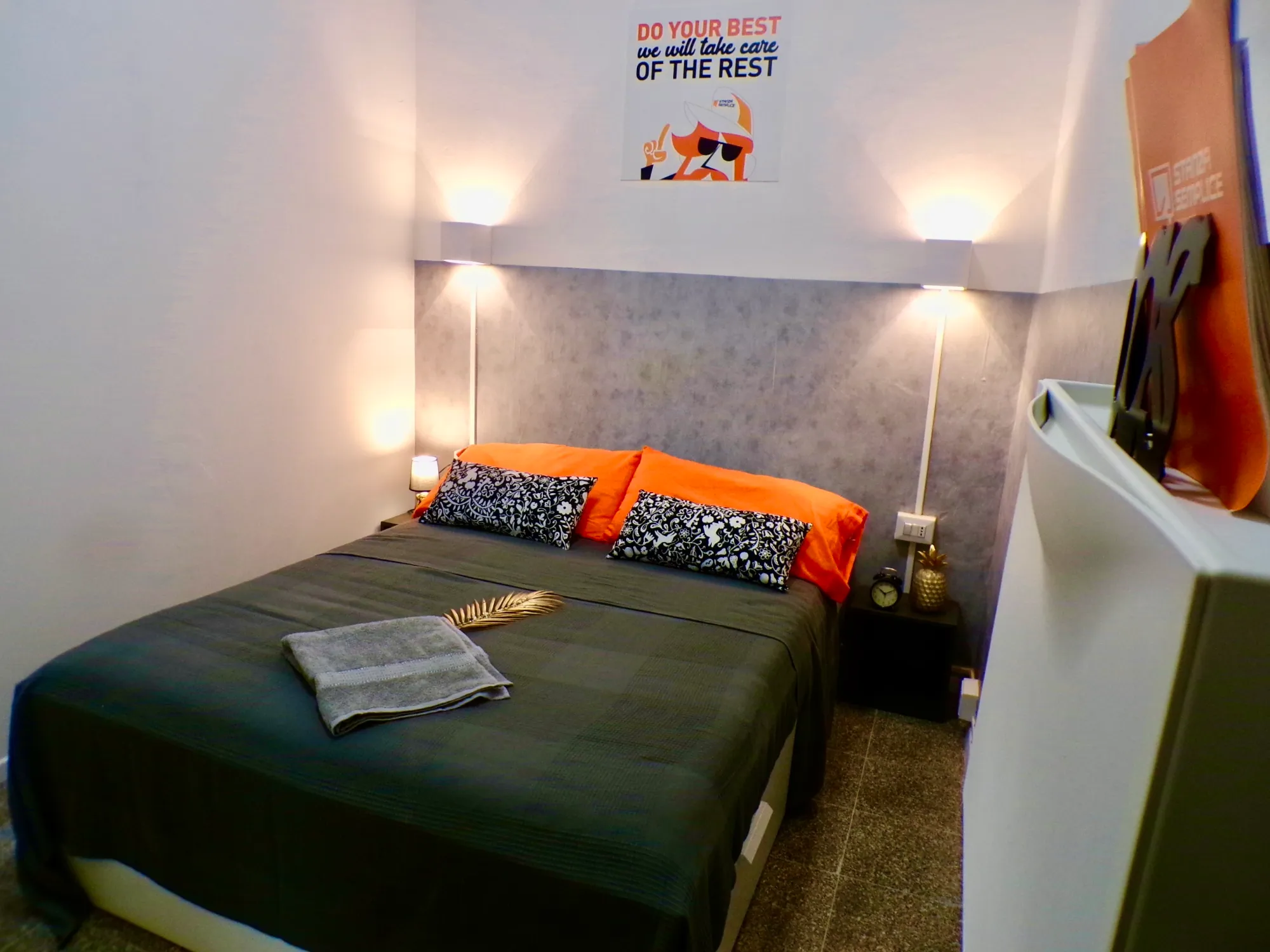 Room 127 3