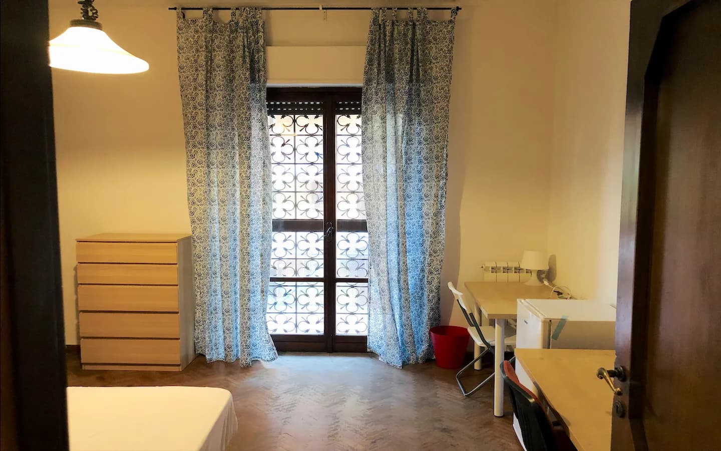 Room 1_INT4