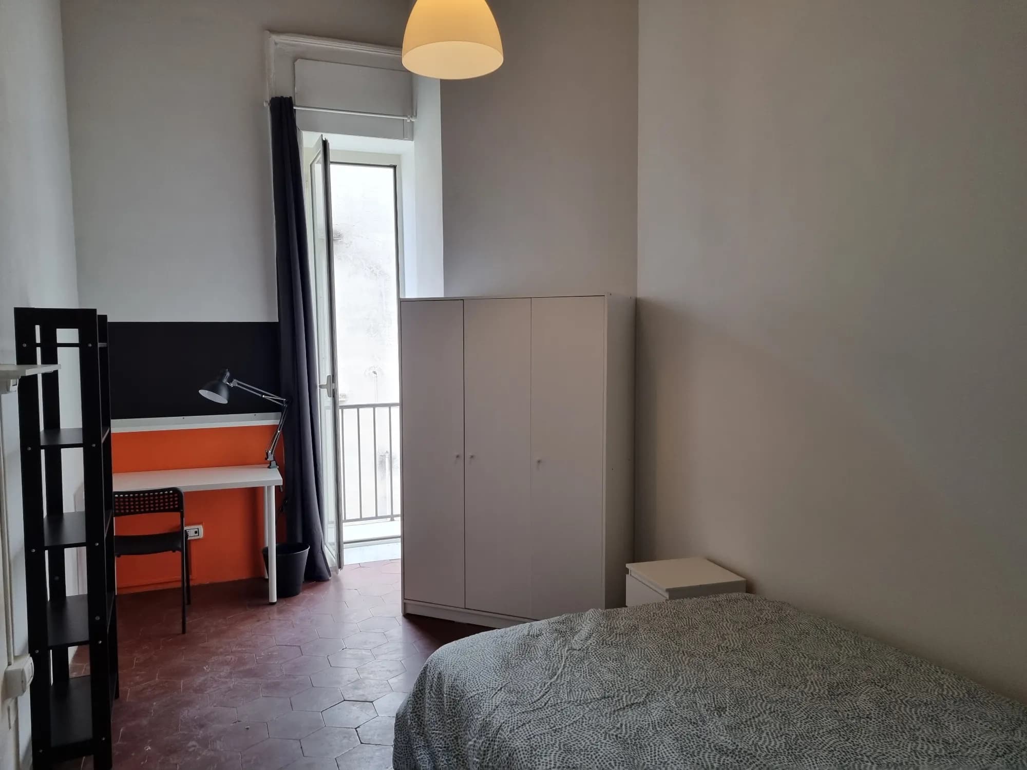 Room 27