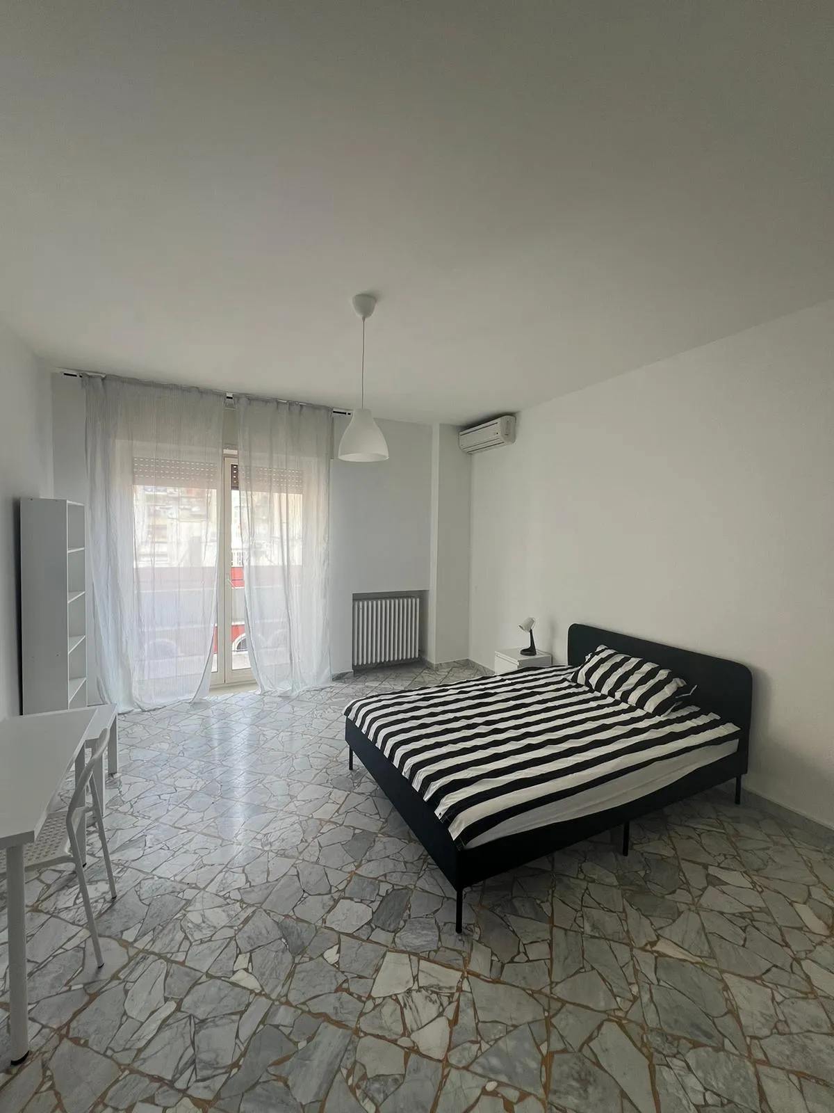 Stanza privata a Bari