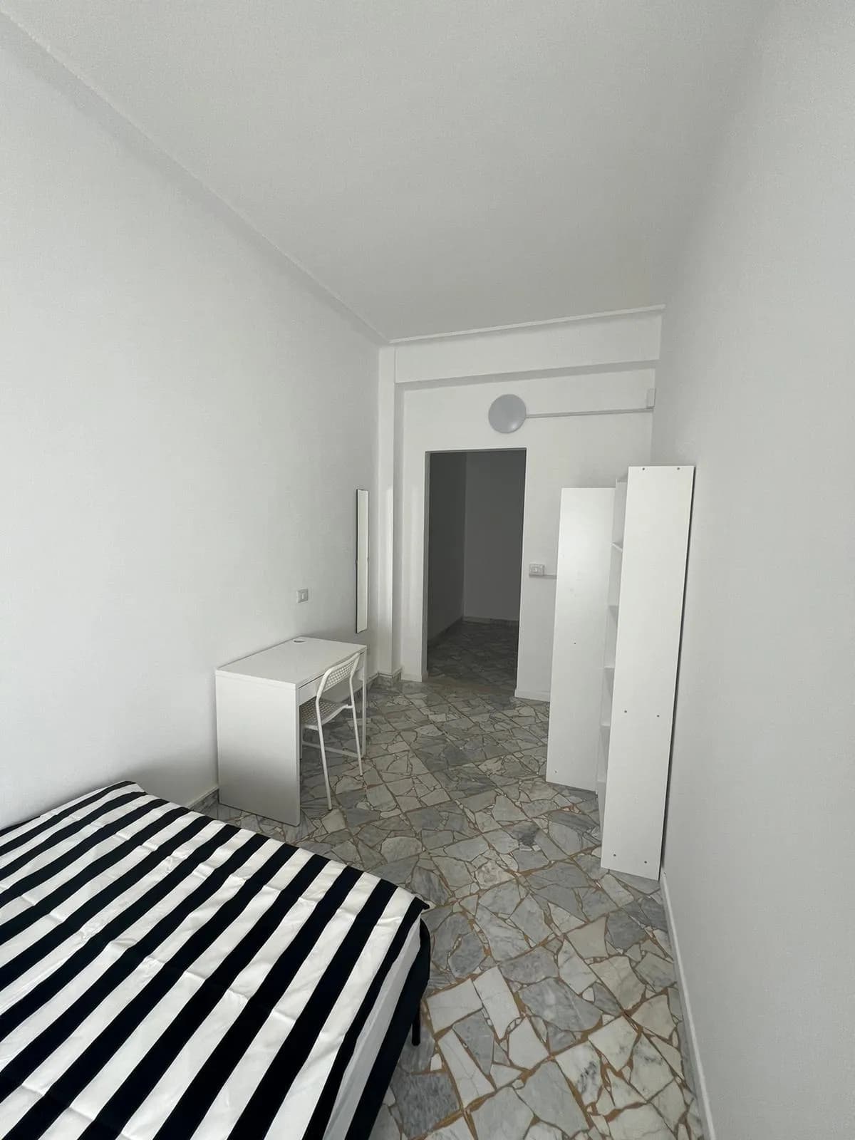 Stanza privata a Bari