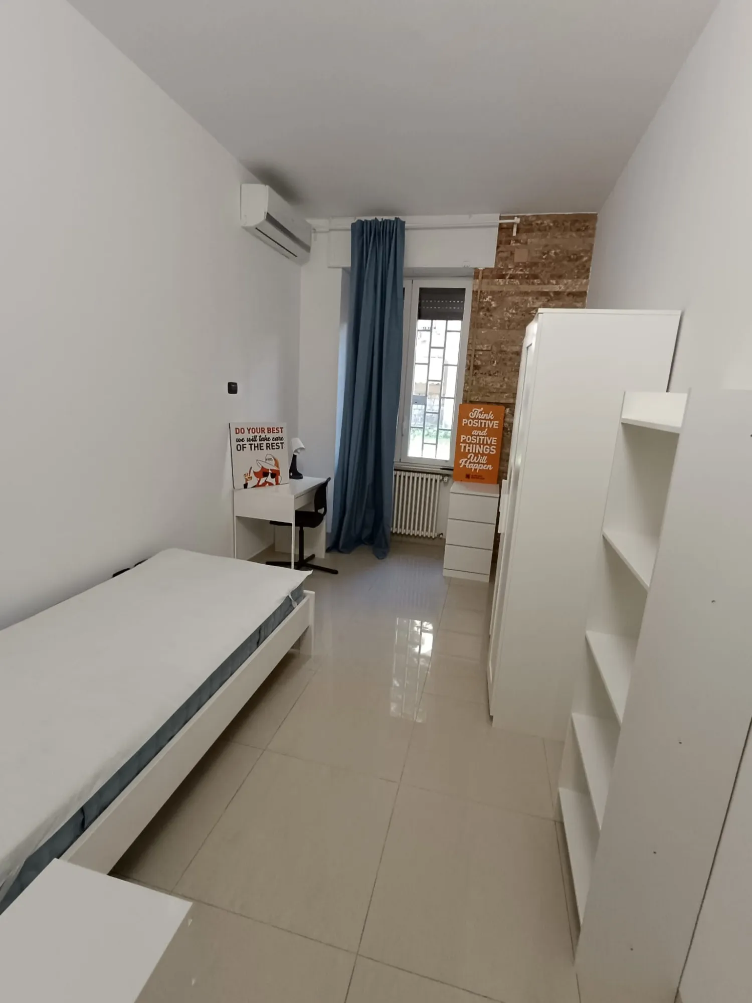 Stanza privata a Bari