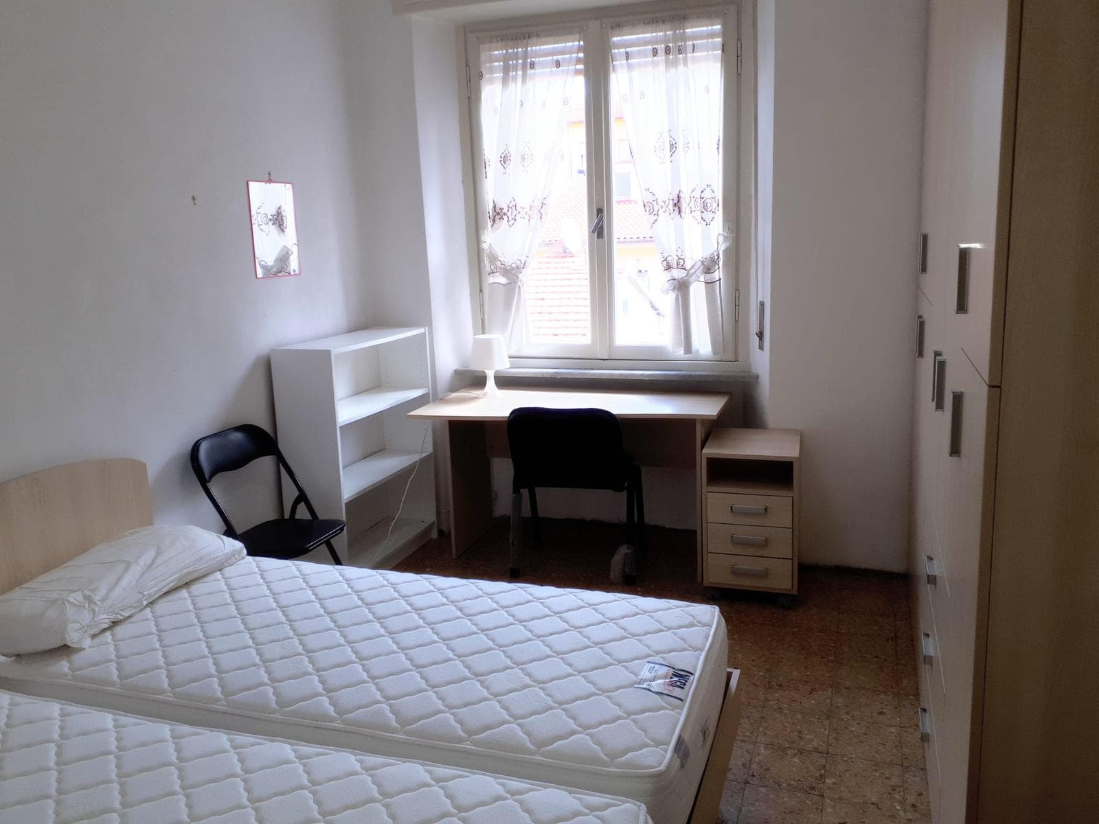 Shared Room in Pisa photo 4